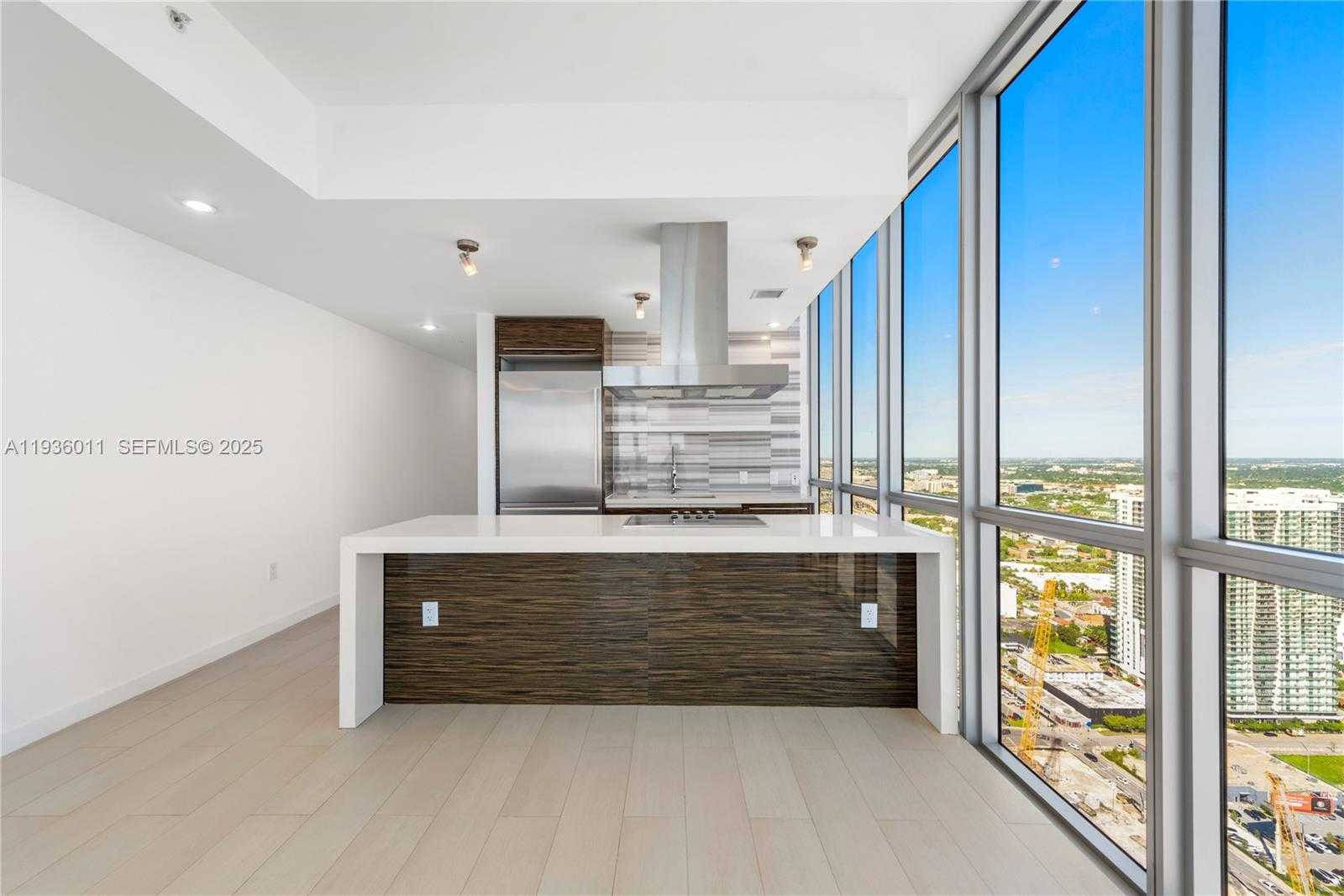 Small Image of 1100 BISCAYNE BLVD #4307, Miami Number 14