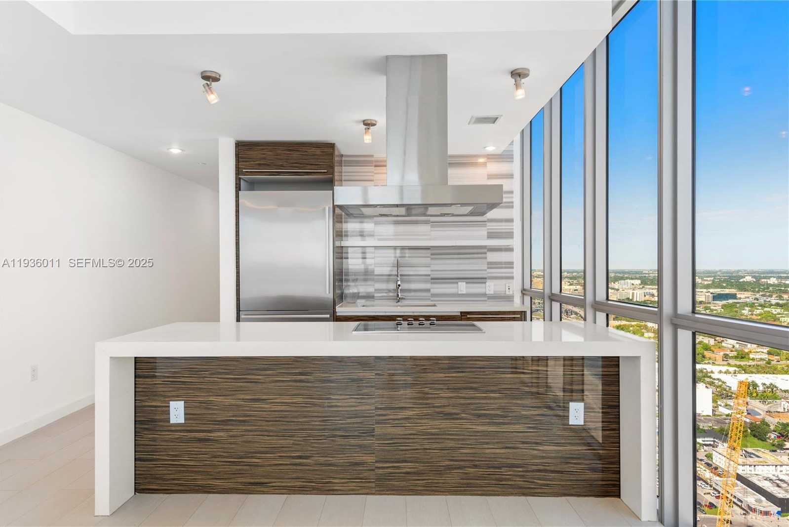 Small Image of 1100 BISCAYNE BLVD #4307, Miami Number 15