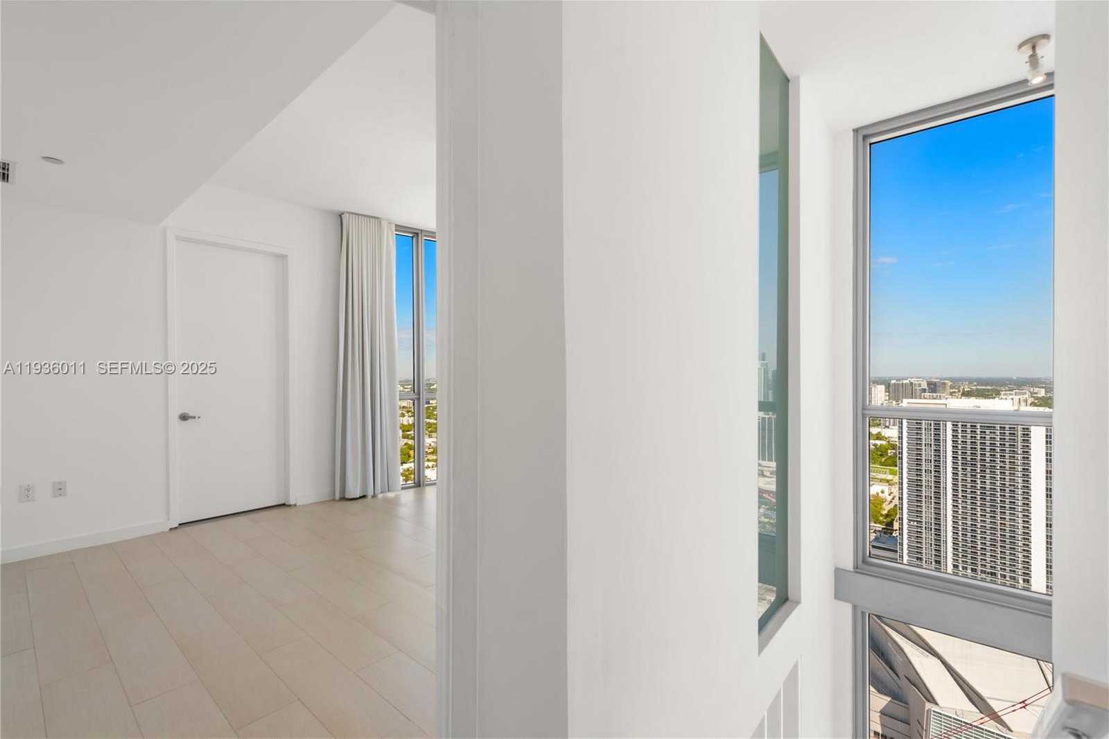 Small Image of 1100 BISCAYNE BLVD #4307, Miami Number 23