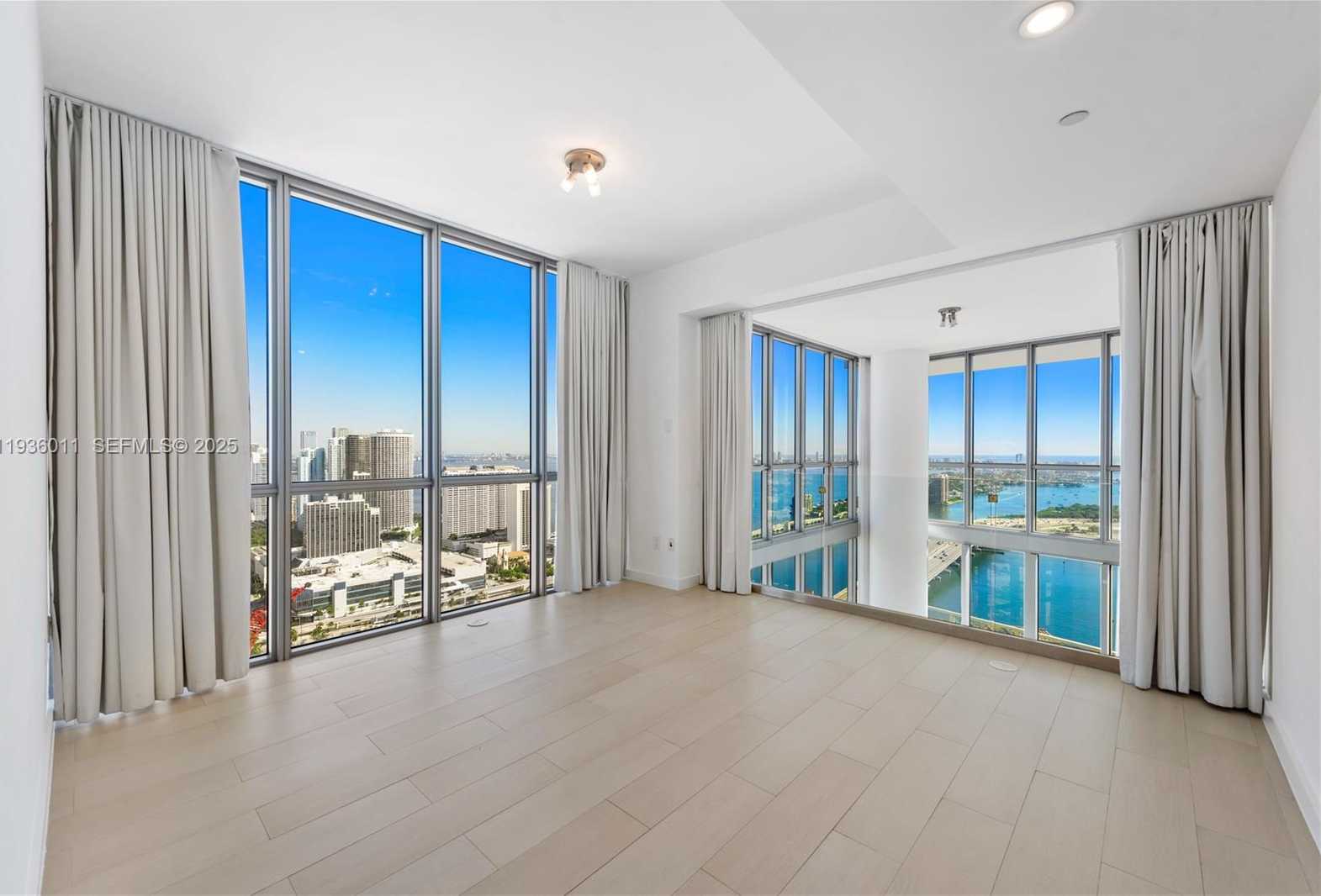 Small Image of 1100 BISCAYNE BLVD #4307, Miami Number 28