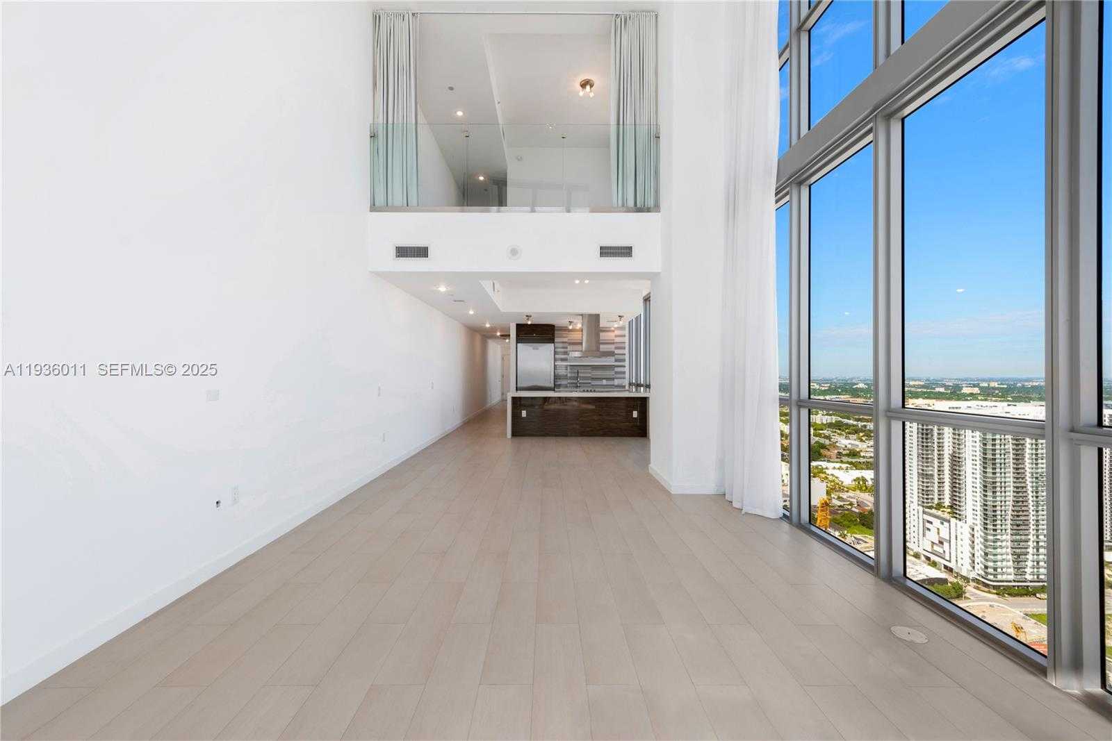 Small Image of 1100 BISCAYNE BLVD #4307, Miami Number 35