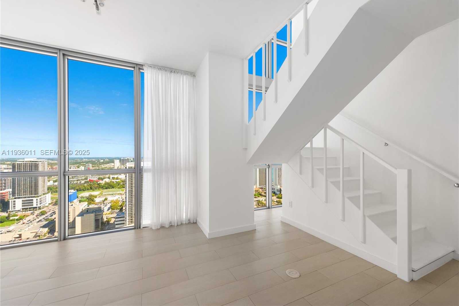 Small Image of 1100 BISCAYNE BLVD #4307, Miami Number 4