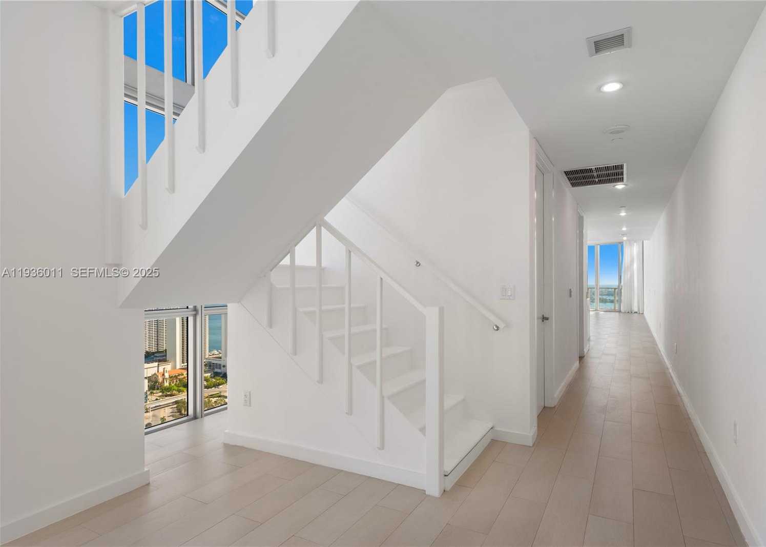 Small Image of 1100 BISCAYNE BLVD #4307, Miami Number 5