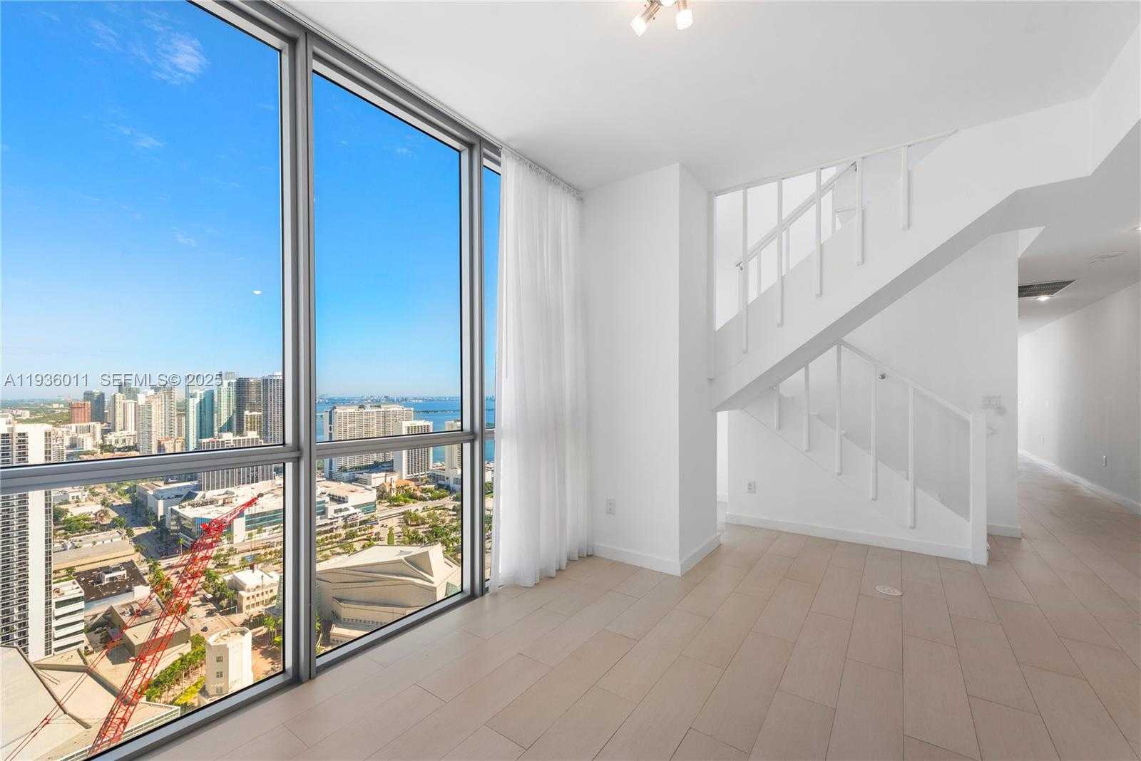 Small Image of 1100 BISCAYNE BLVD #4307, Miami Number 6