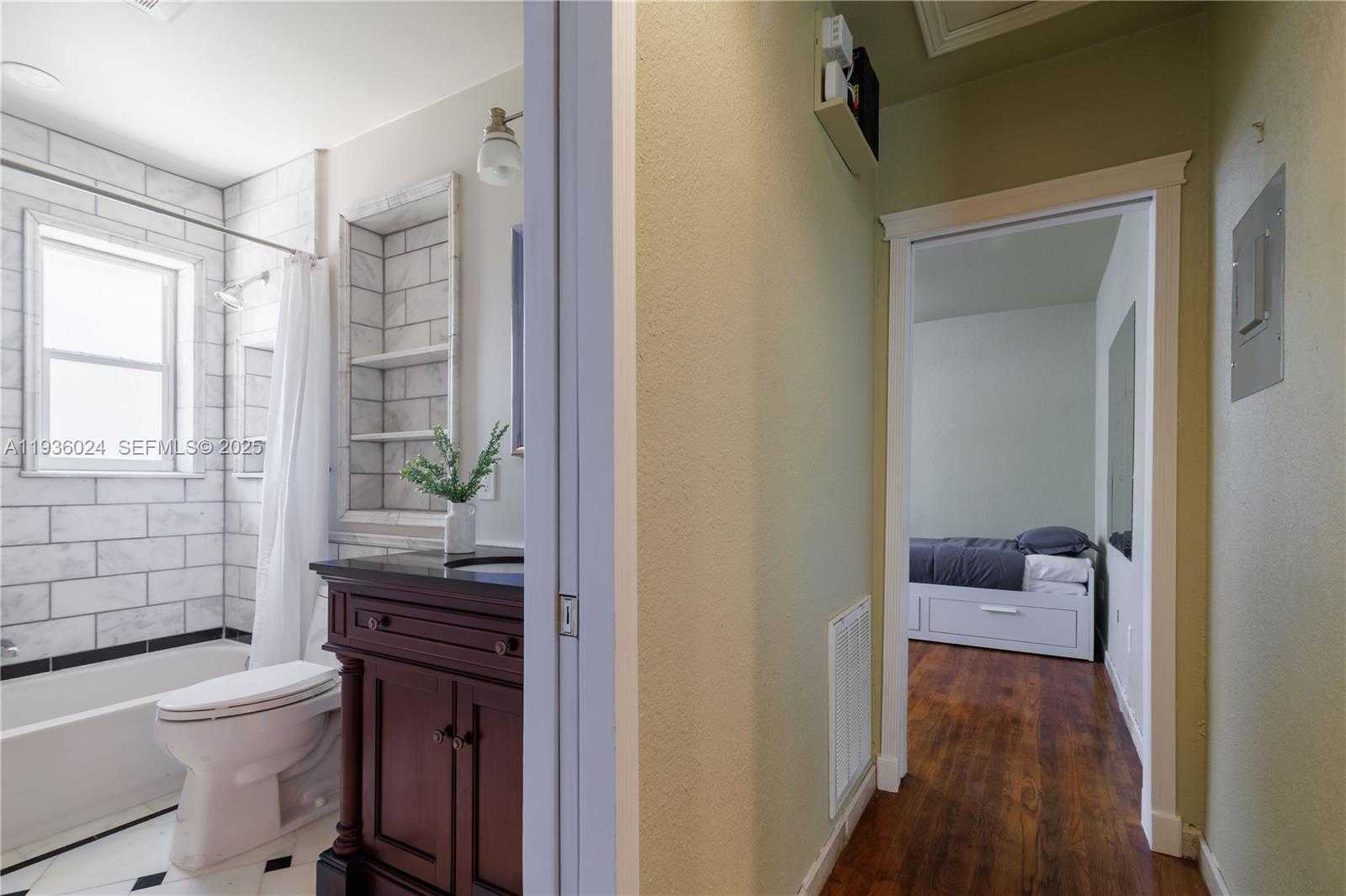 Small Image of 250 NORTH EAST 48TH ST, Miami Number 9