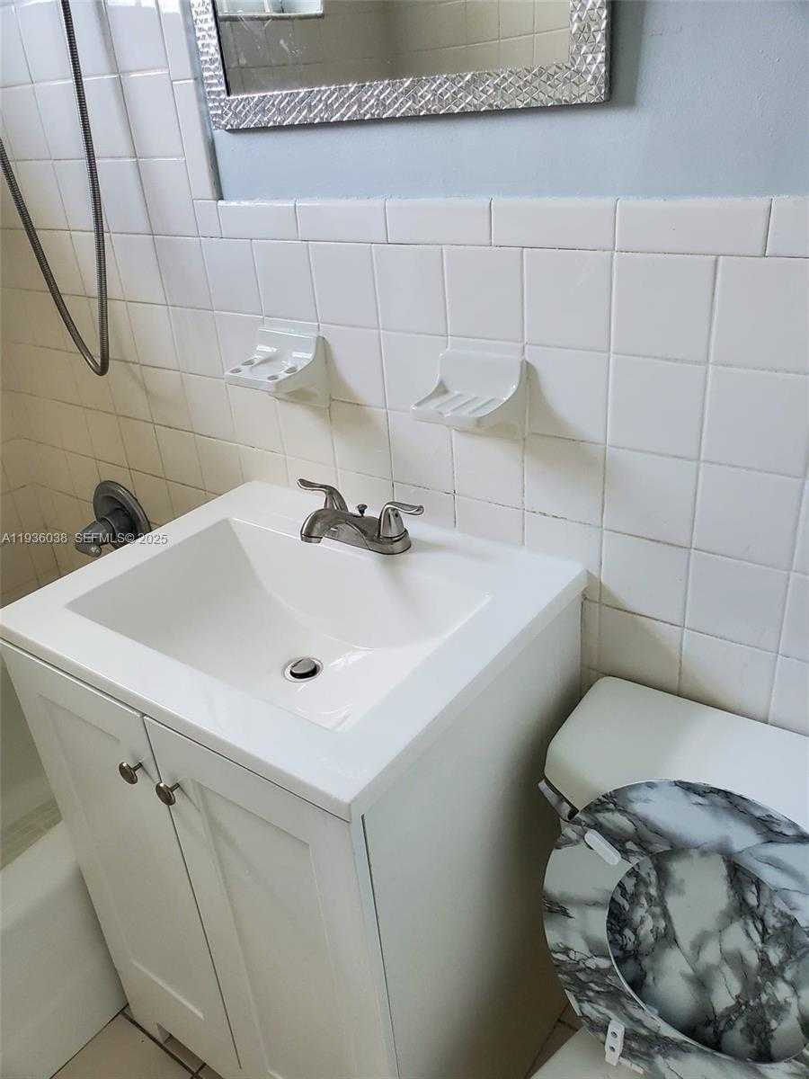 Small Image of 3450 NORTH WEST 176TH ST, Miami Gardens Number 5