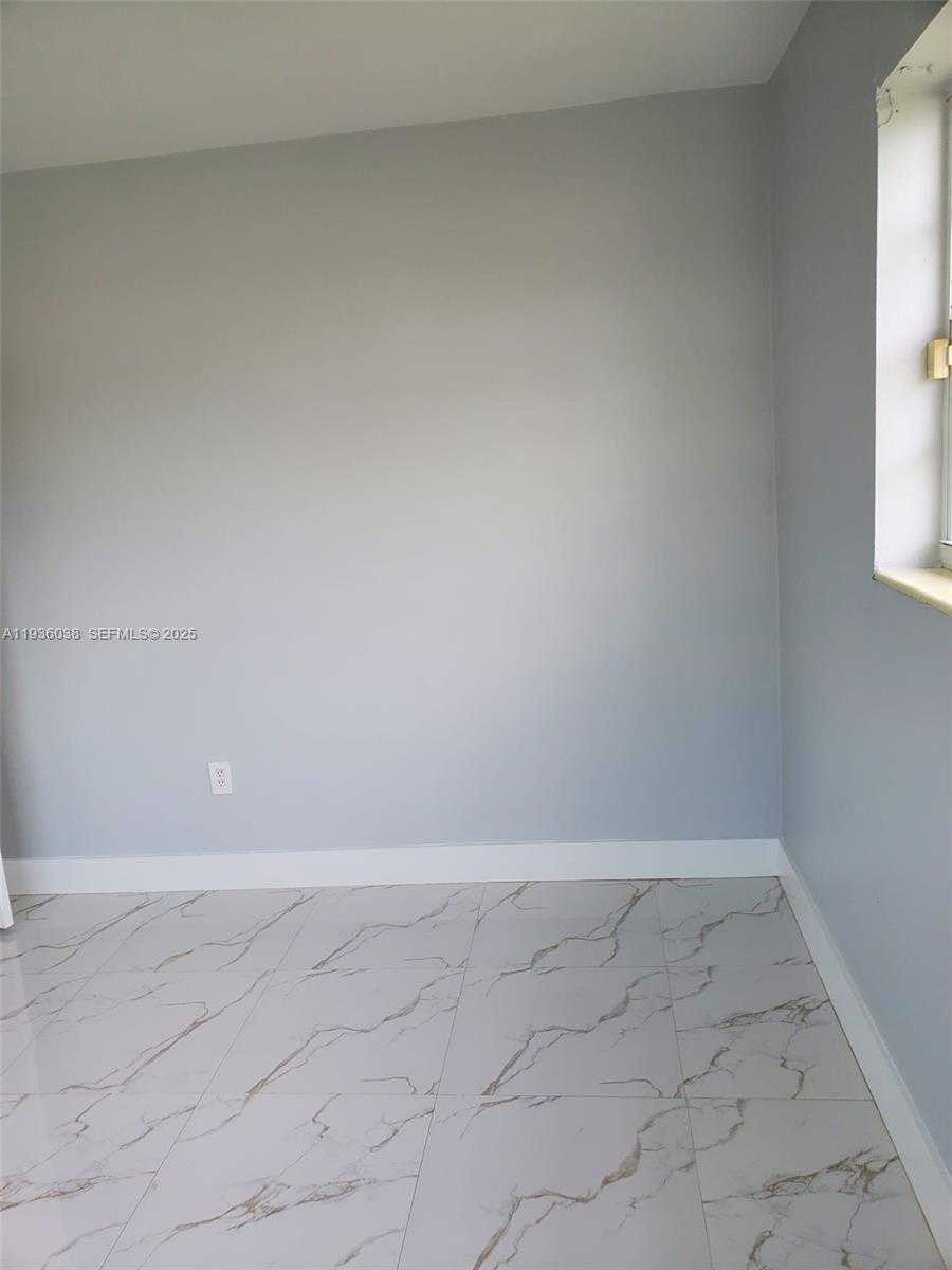 Small Image of 3450 NORTH WEST 176TH ST, Miami Gardens Number 8