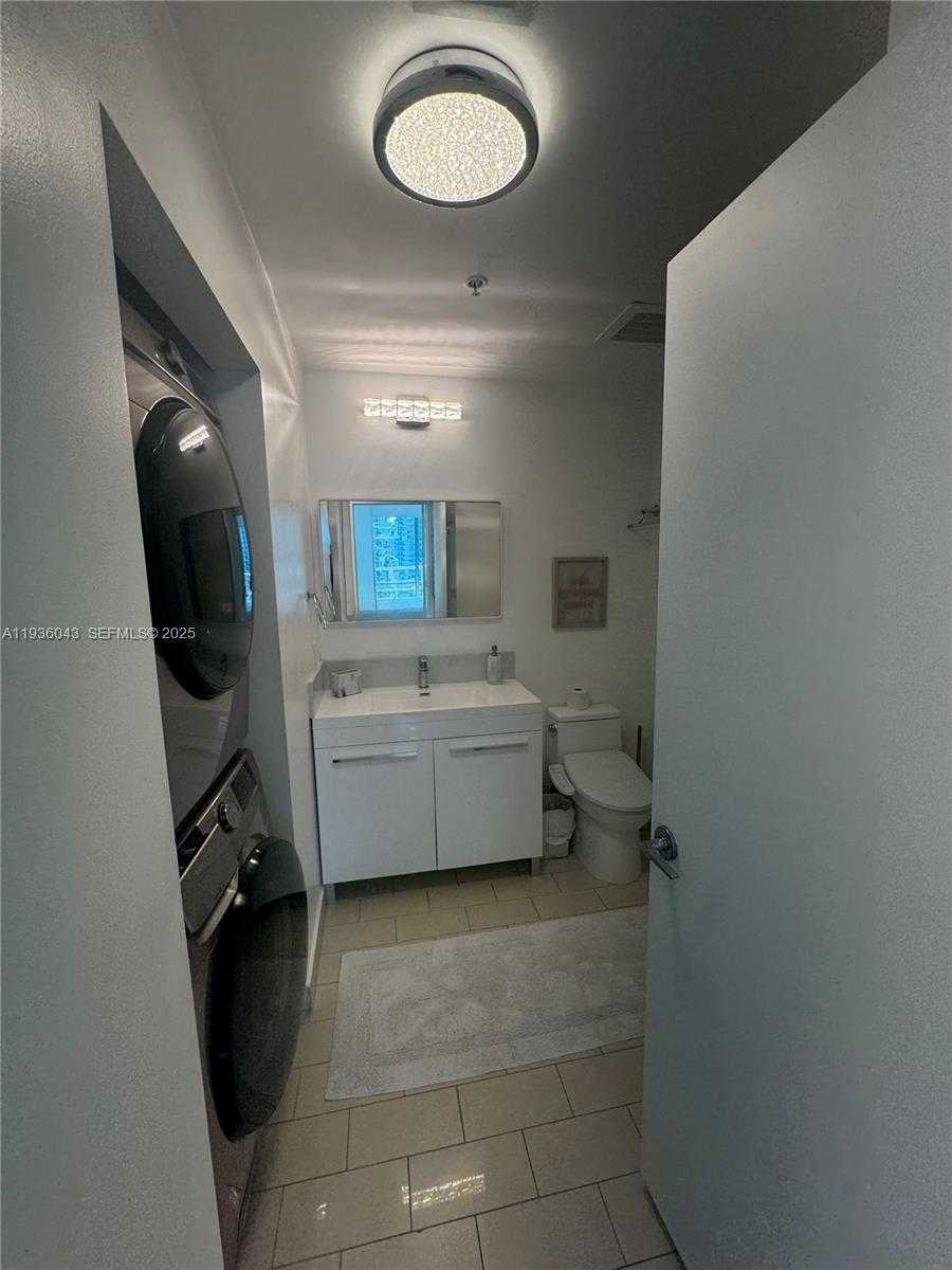 Small Image of 1111 SOUTH WEST 1 #2616, Miami Number 14