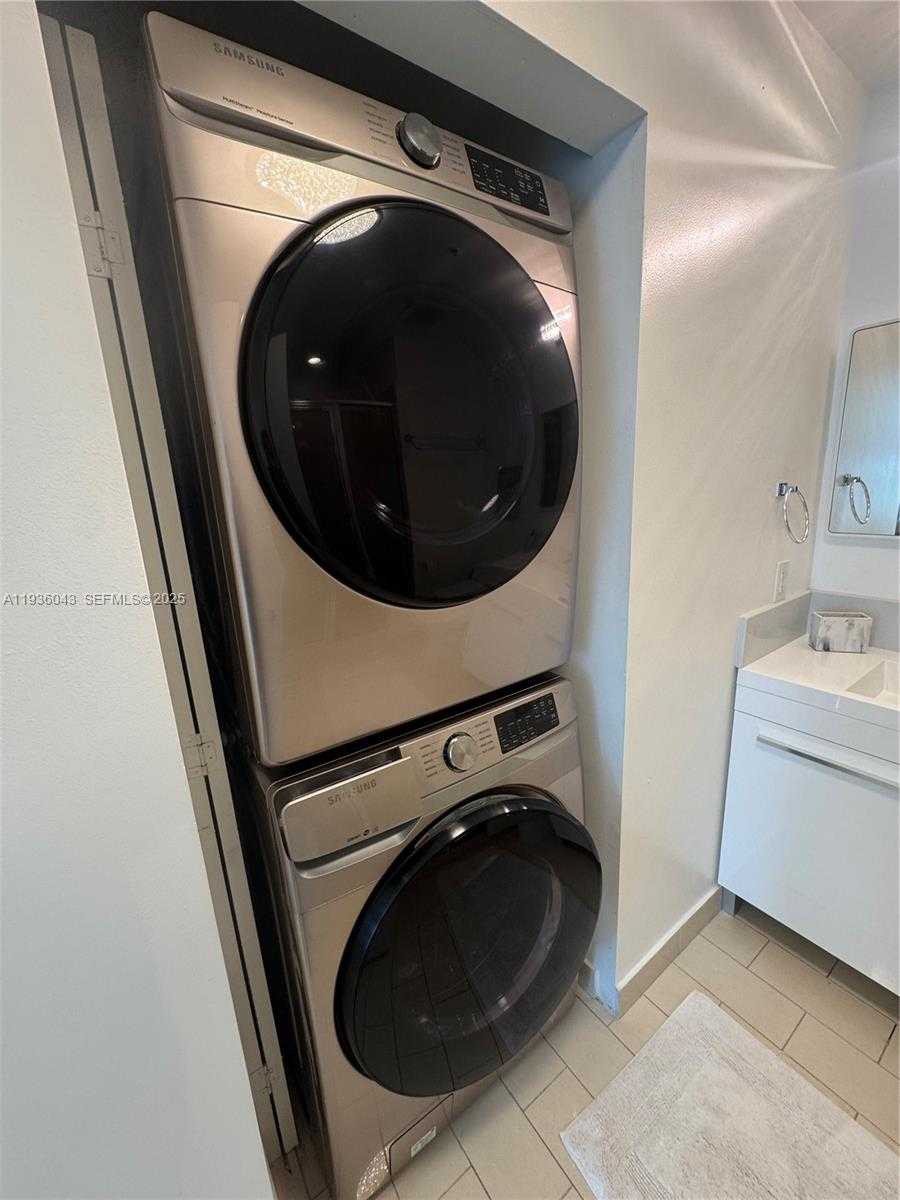 Small Image of 1111 SOUTH WEST 1 #2616, Miami Number 15