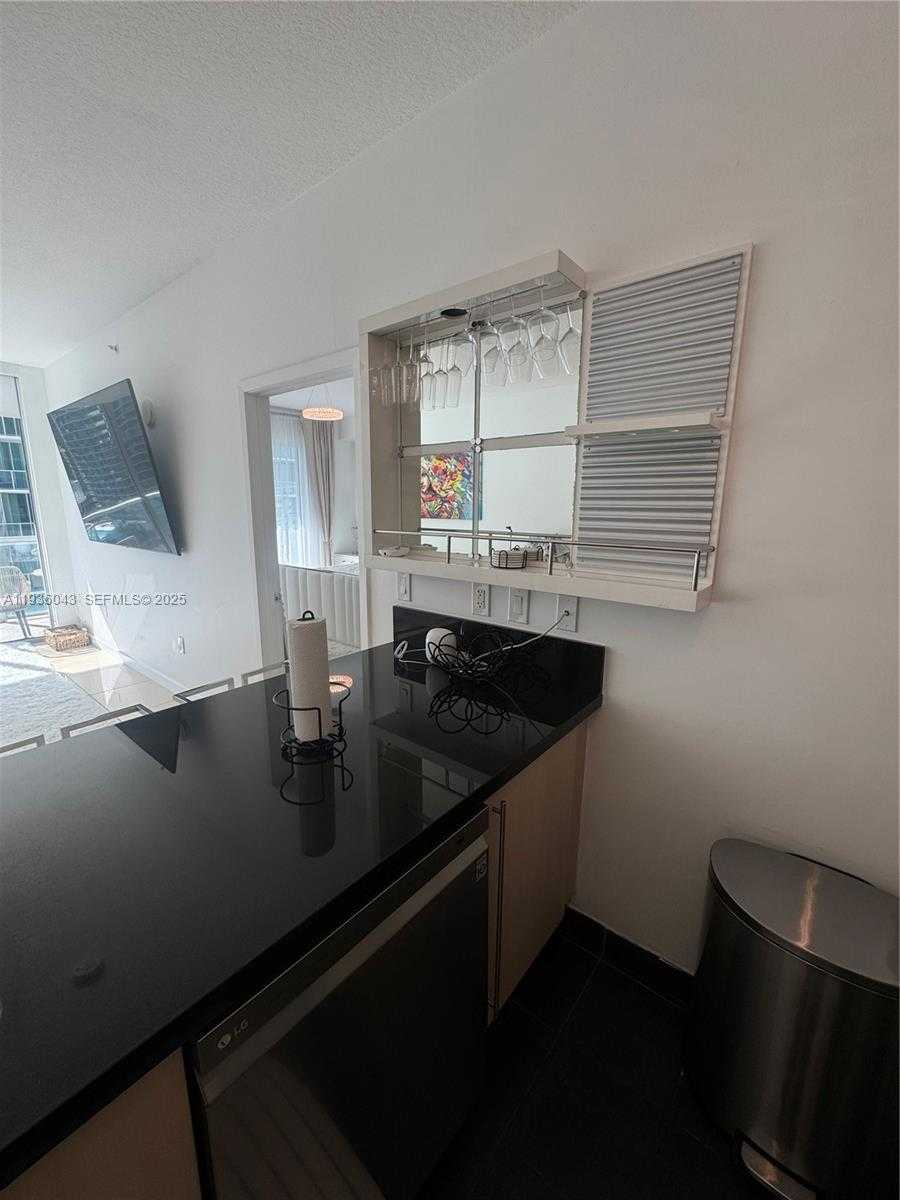 Small Image of 1111 SOUTH WEST 1 #2616, Miami Number 7