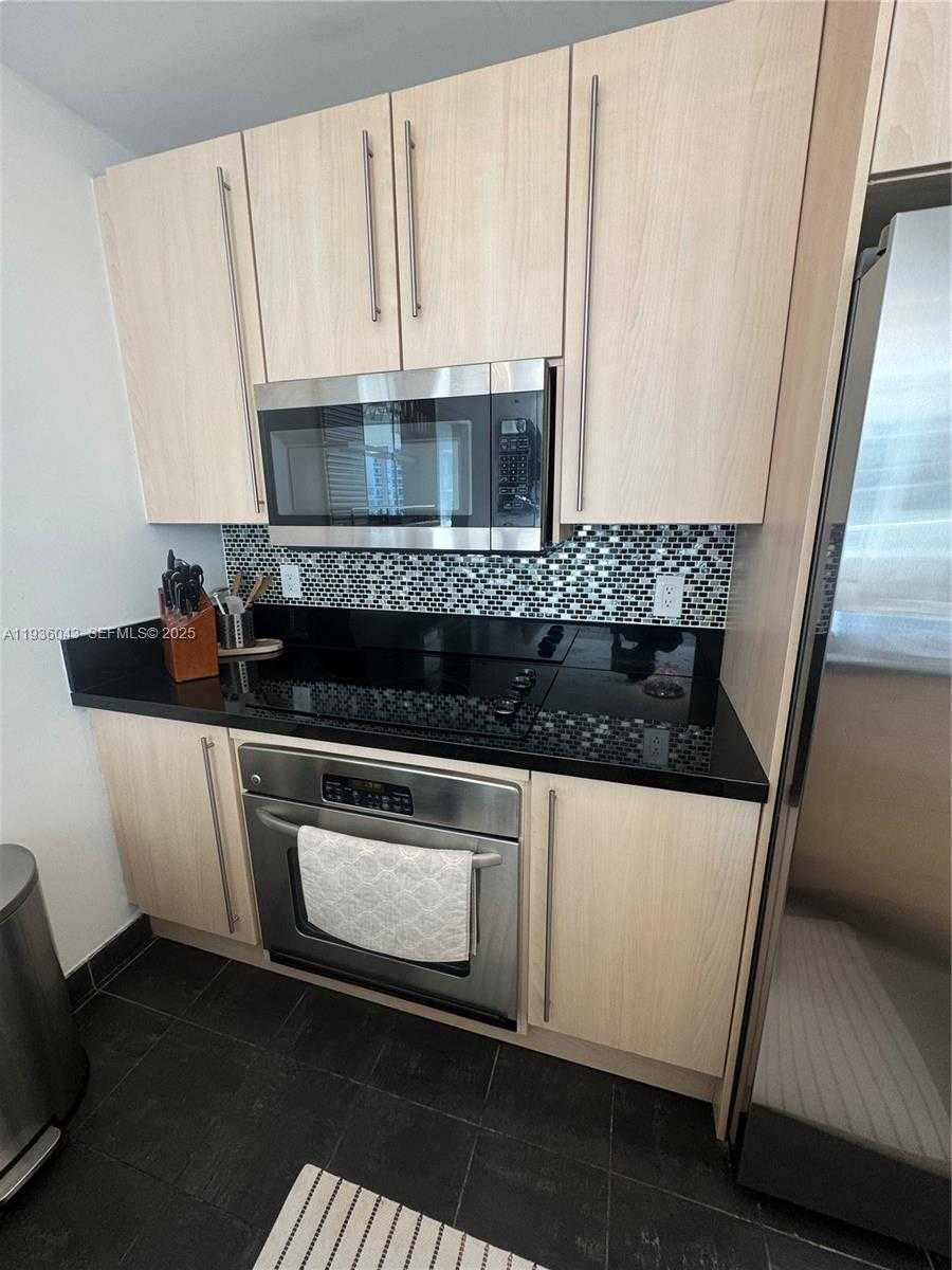 Small Image of 1111 SOUTH WEST 1 #2616, Miami Number 9