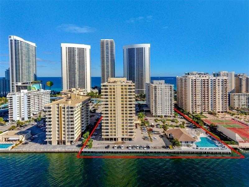 Small Image of 1833 SOUTH OCEAN DR #1709, Hallandale Beach Number 2