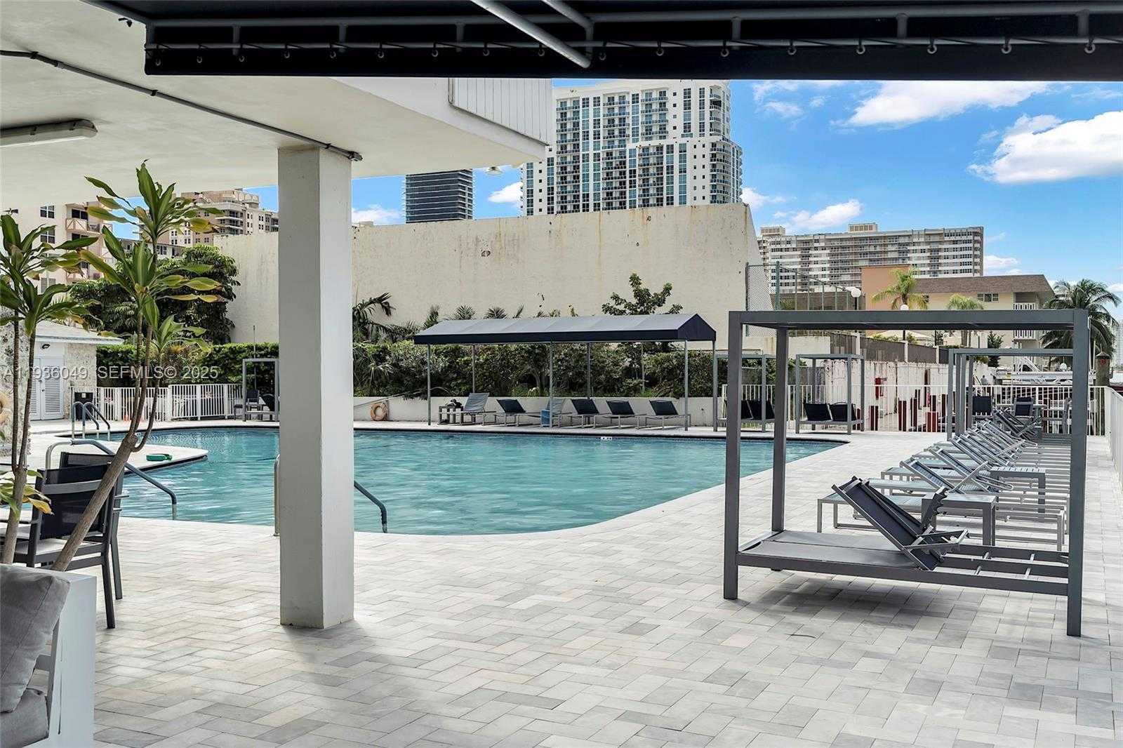 Small Image of 1833 SOUTH OCEAN DR #1709, Hallandale Beach Number 41