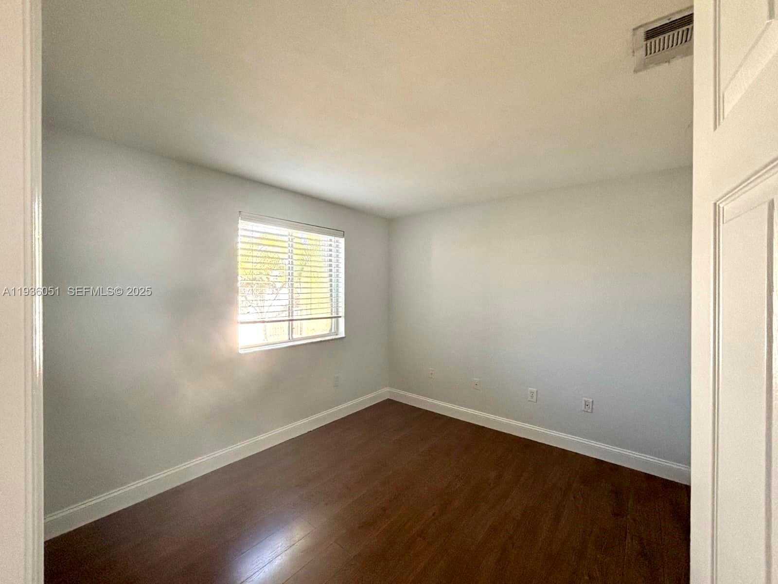 Small Image of 16276 SOUTH WEST 75TH ST, Miami Number 14