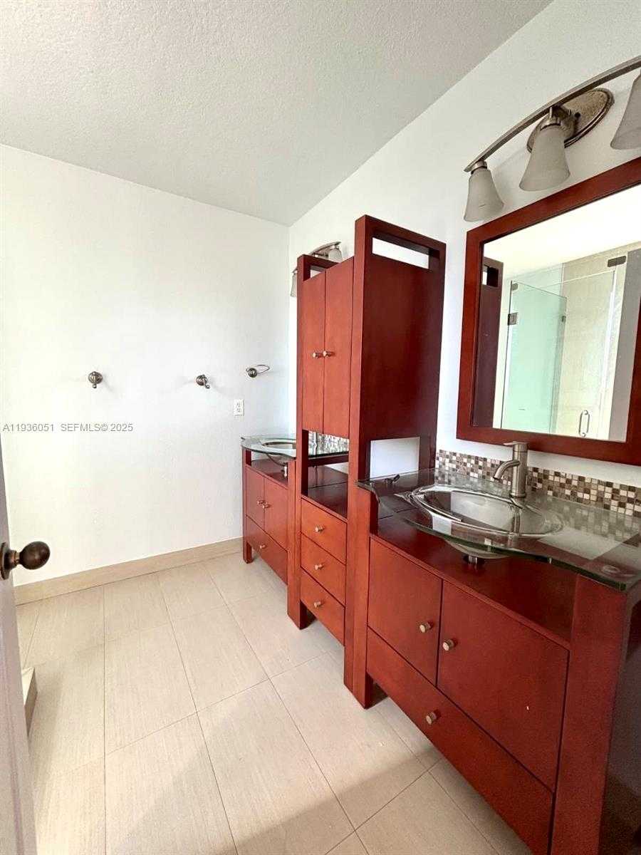 Small Image of 16276 SOUTH WEST 75TH ST, Miami Number 19