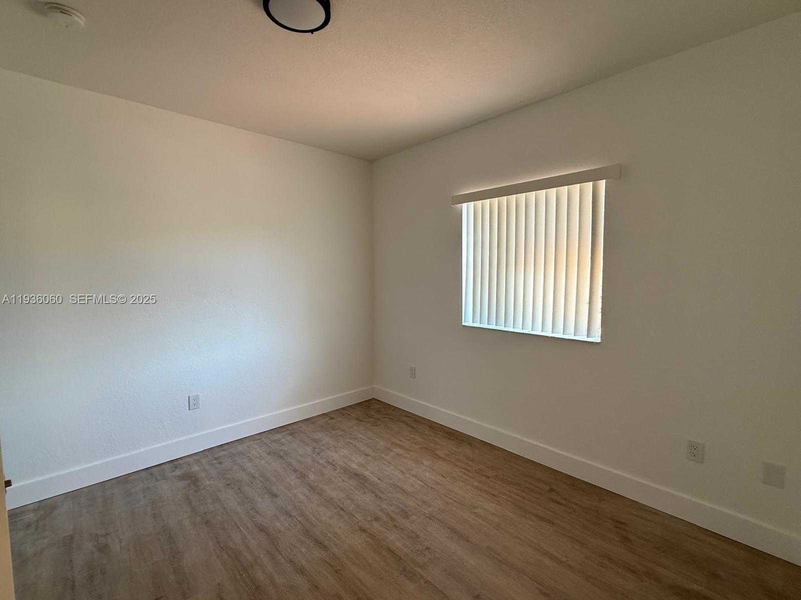 Small Image of 8301 SANTA MONICA TER, Tamarac Number 10