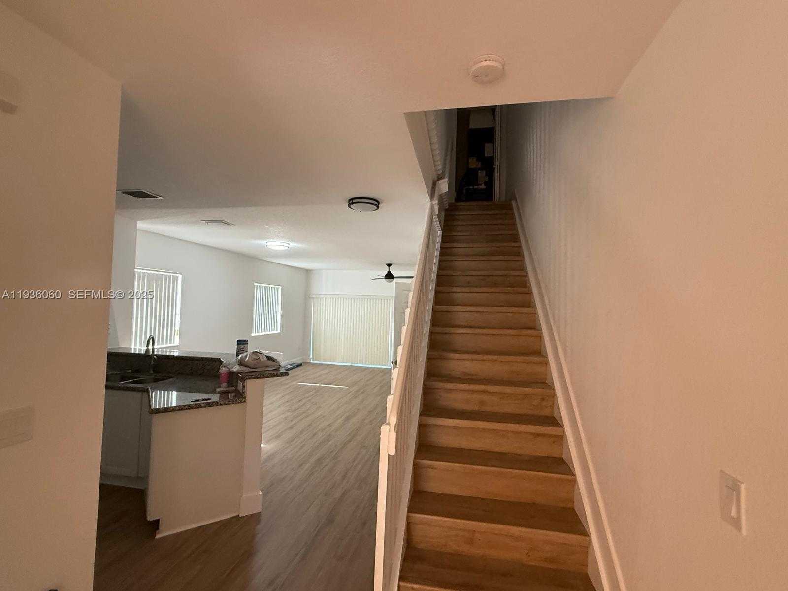 Small Image of 8301 SANTA MONICA TER, Tamarac Number 13