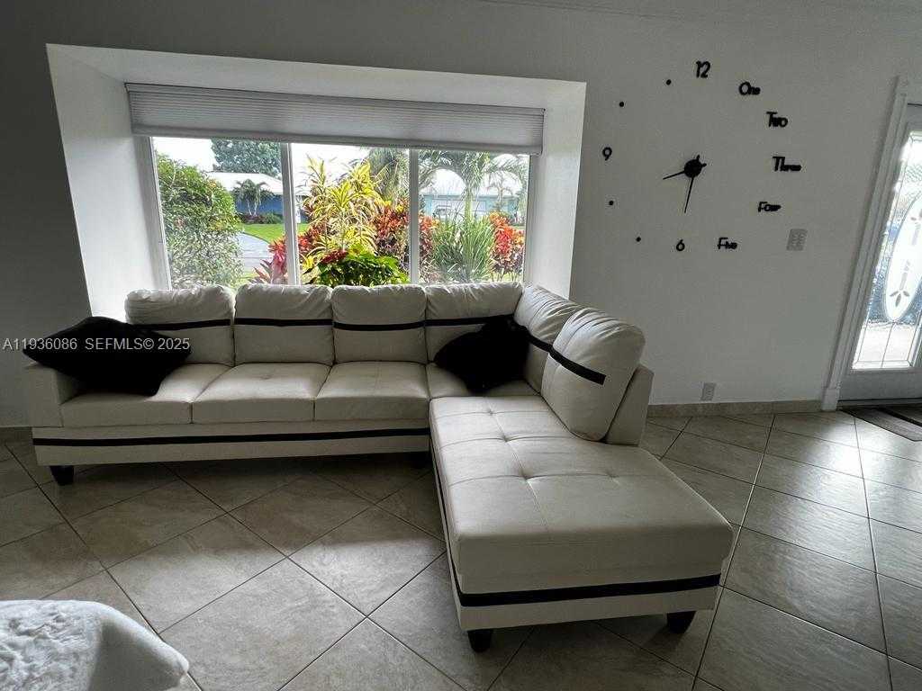 Small Image of 3324 LAKEVIEW BLVD, Delray Beach Number 19