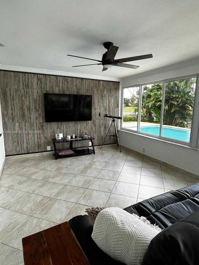 Small Image of 3324 LAKEVIEW BLVD, Delray Beach Number 30