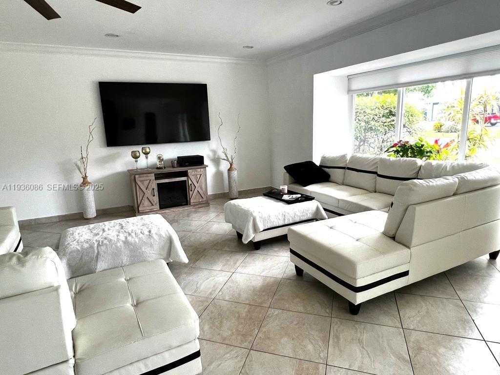 Small Image of 3324 LAKEVIEW BLVD, Delray Beach Number 31