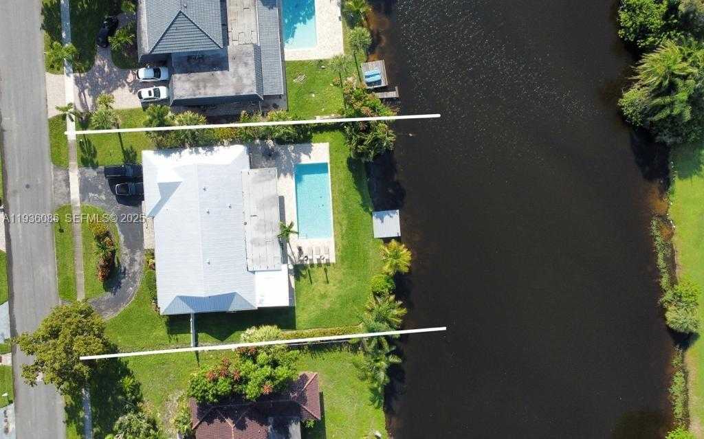 Small Image of 3324 LAKEVIEW BLVD, Delray Beach Number 4