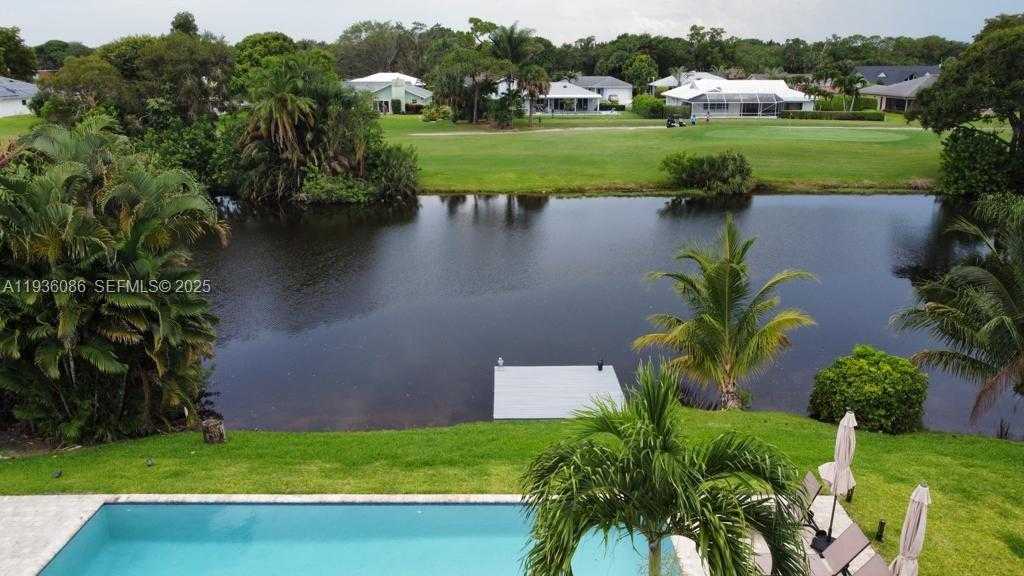 Small Image of 3324 LAKEVIEW BLVD, Delray Beach Number 8