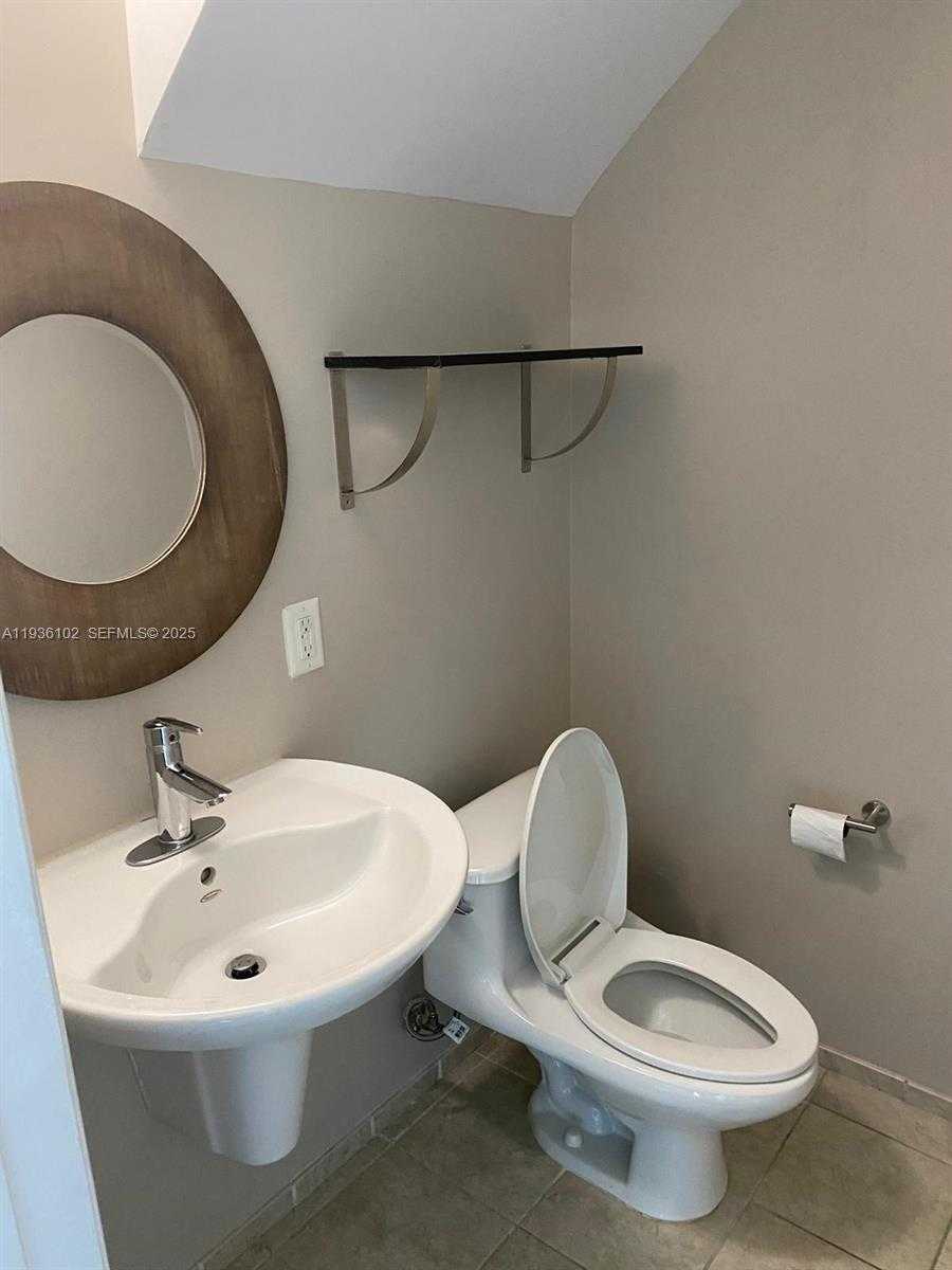 Small Image of 60 SOUTH WEST 13TH ST #1603, Miami Number 11