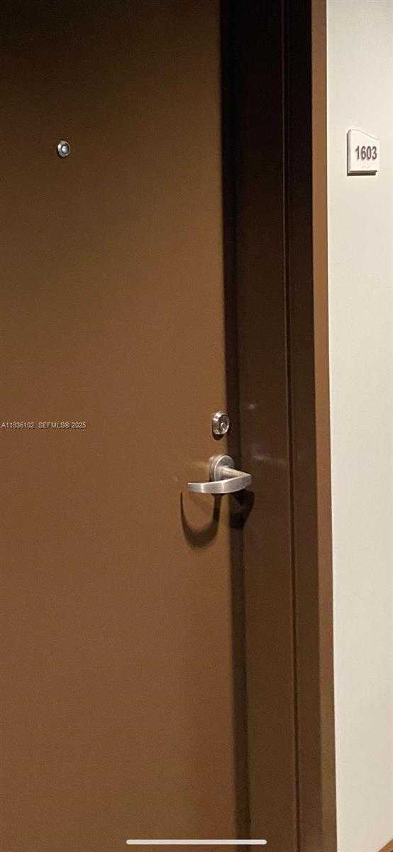 Small Image of 60 SOUTH WEST 13TH ST #1603, Miami Number 8