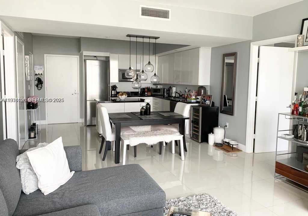 Small Image of 92 SOUTH WEST 3RD ST #2312, Miami Number 3