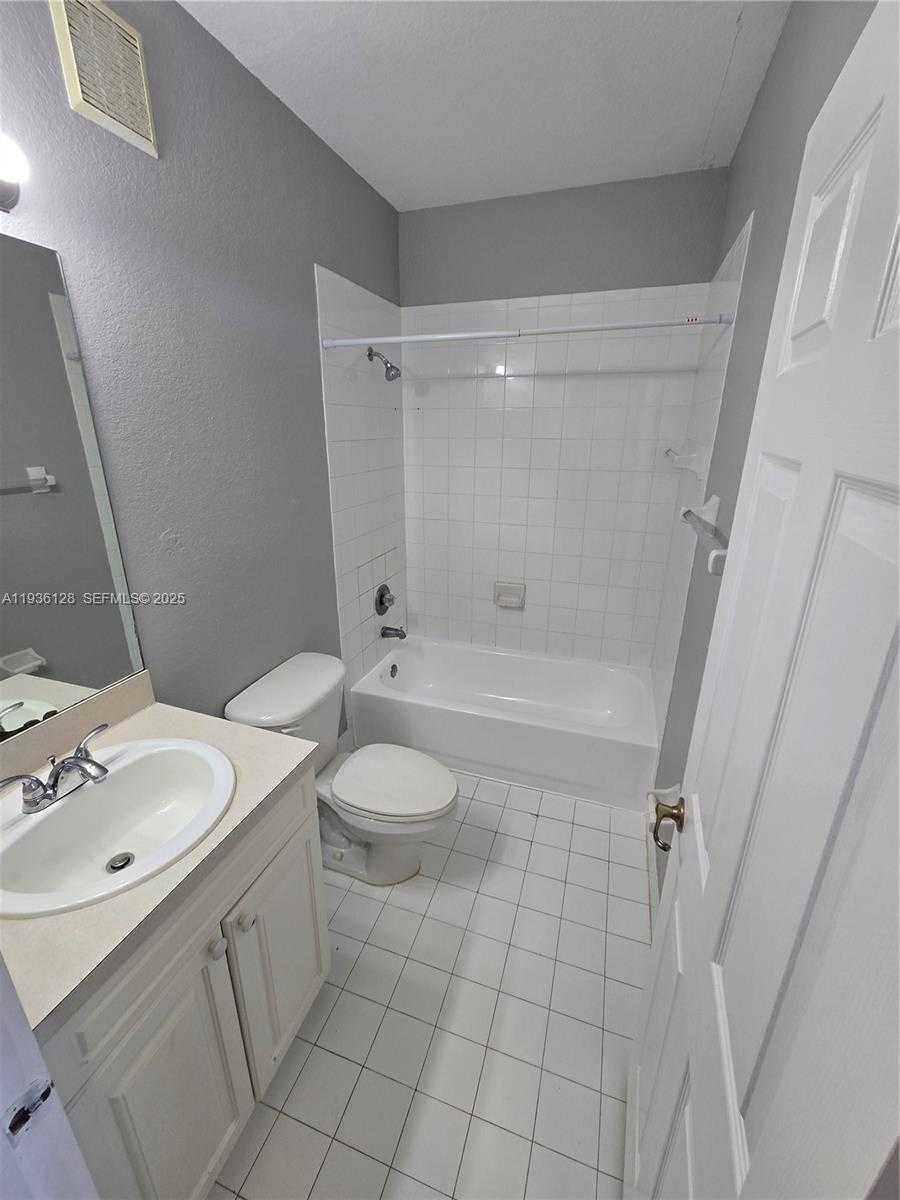 Small Image of 5630 NORTH WEST 107TH AVE #1605, Doral Number 11