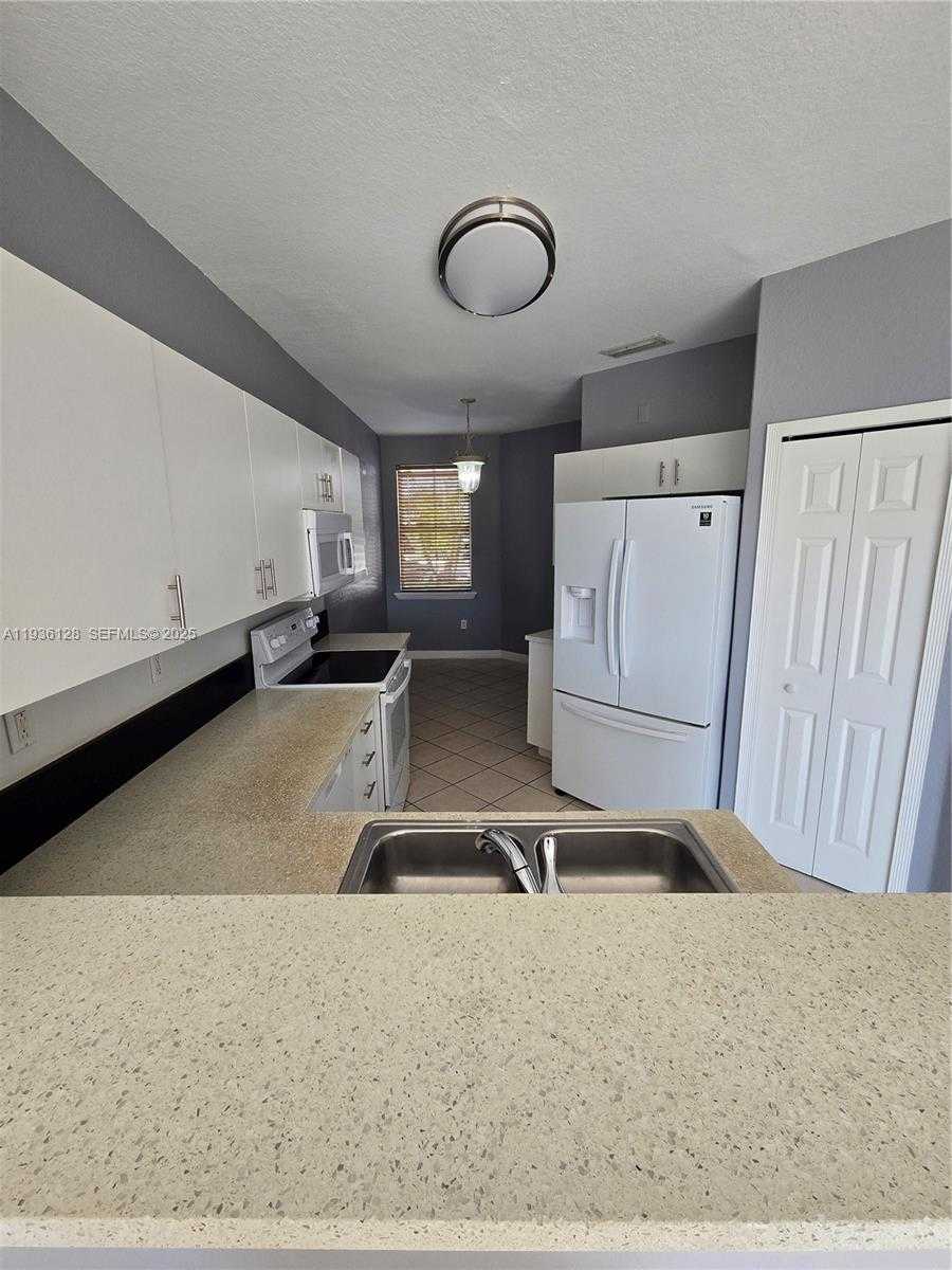 Small Image of 5630 NORTH WEST 107TH AVE #1605, Doral Number 7