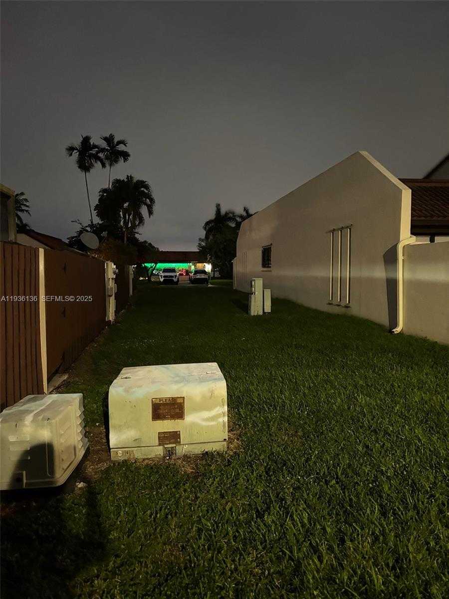 Small Image of 6460 NORTH WEST 192ND TER #6460, Hialeah Number 41