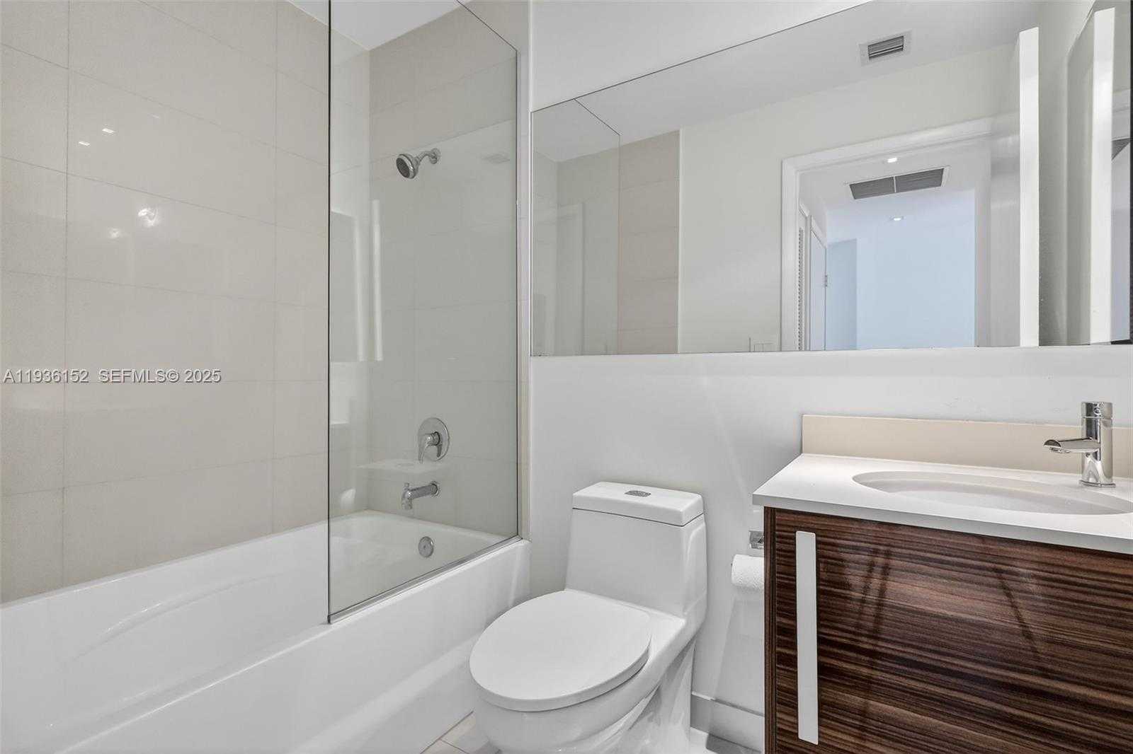 Small Image of 2020 NORTH BAYSHORE DR #3505, Miami Number 21