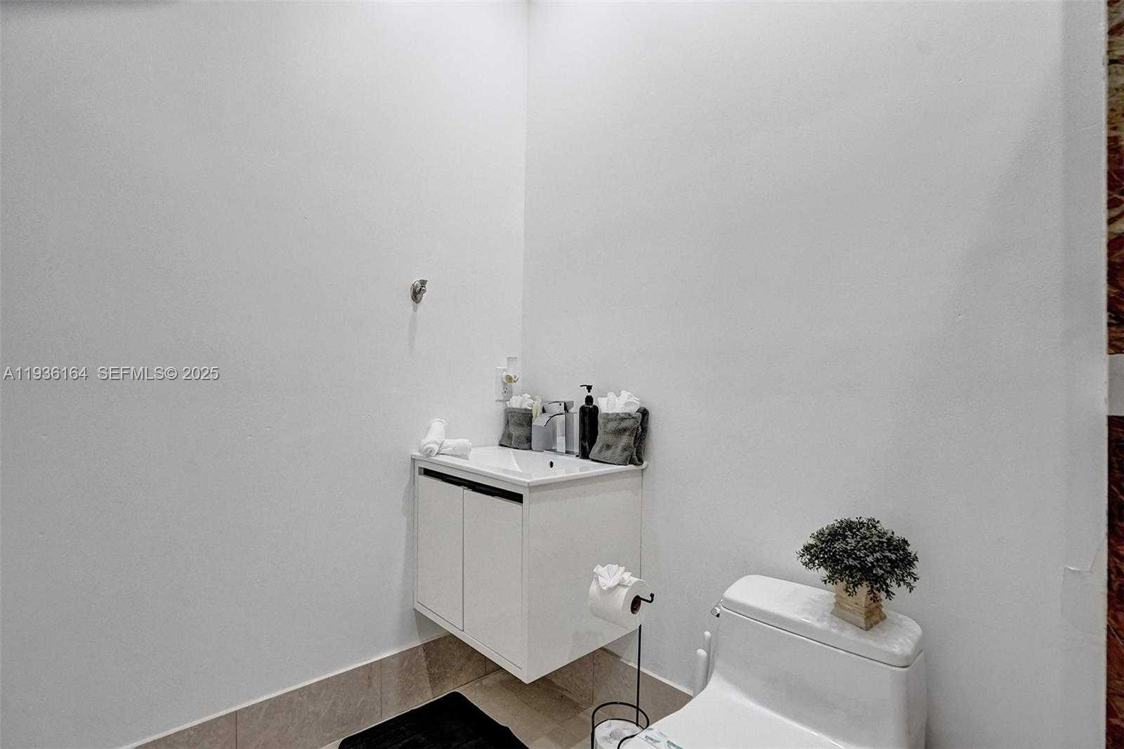 Small Image of 1430 NORTH WEST 114TH AVE #., Plantation Number 77