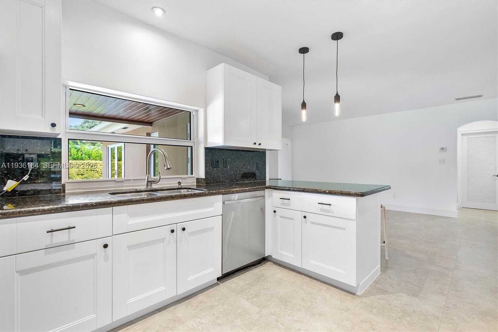 Small Image of 7421 SOUTH WEST 145TH TER, Palmetto Bay Number 11