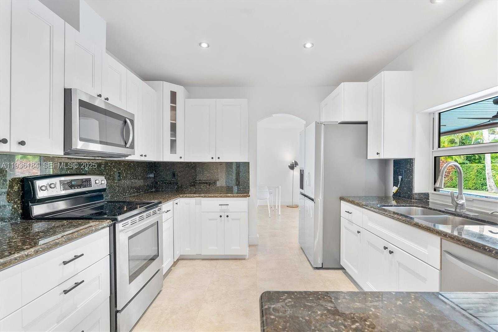 Small Image of 7421 SOUTH WEST 145TH TER, Palmetto Bay Number 13