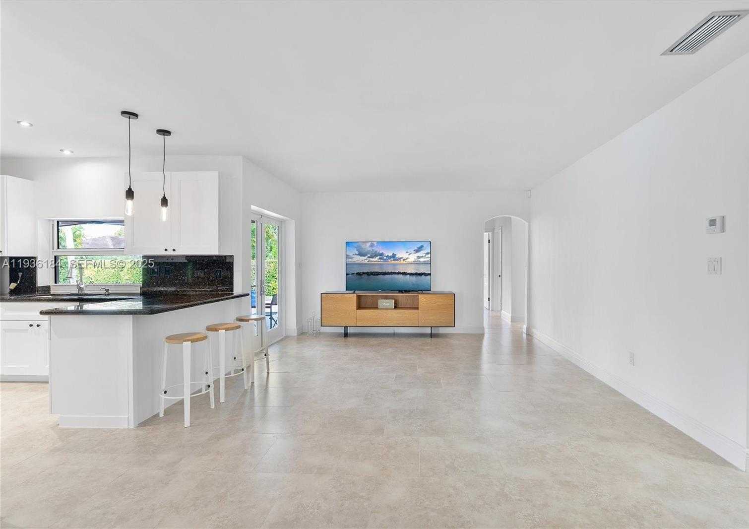 Small Image of 7421 SOUTH WEST 145TH TER, Palmetto Bay Number 15