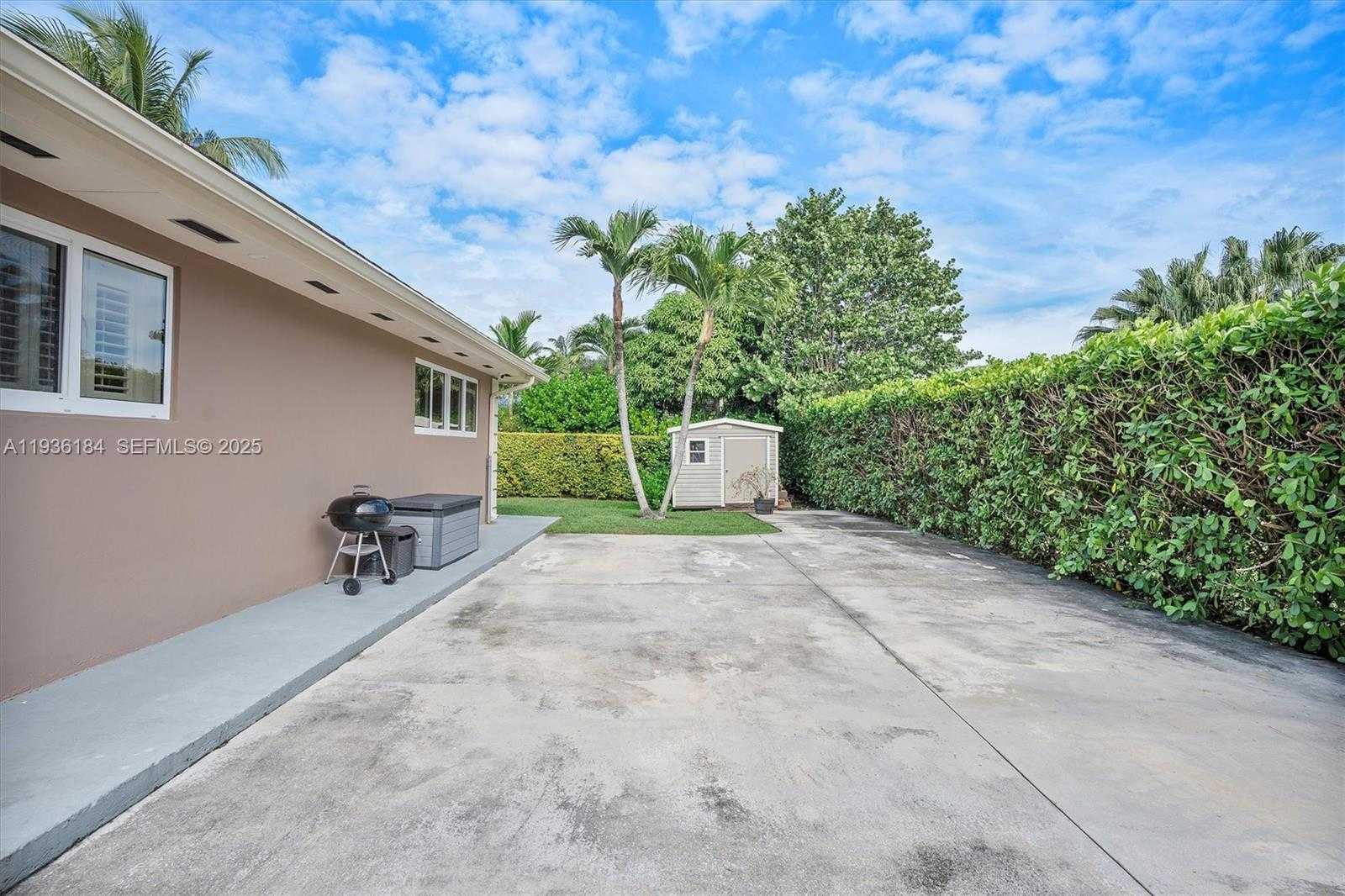 Small Image of 7421 SOUTH WEST 145TH TER, Palmetto Bay Number 42