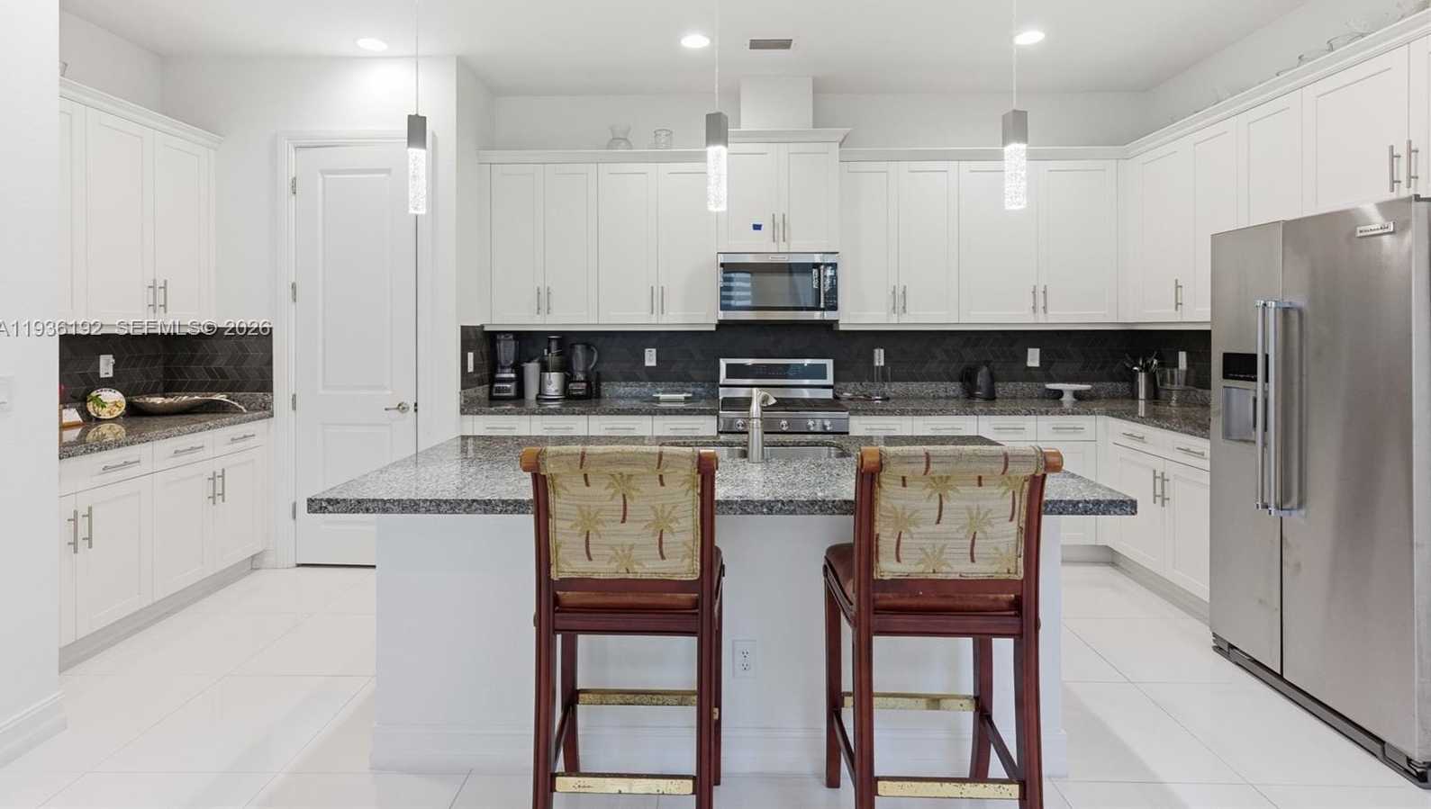 Small Image of 9220 EAST MERIDIAN DR, Parkland Number 10