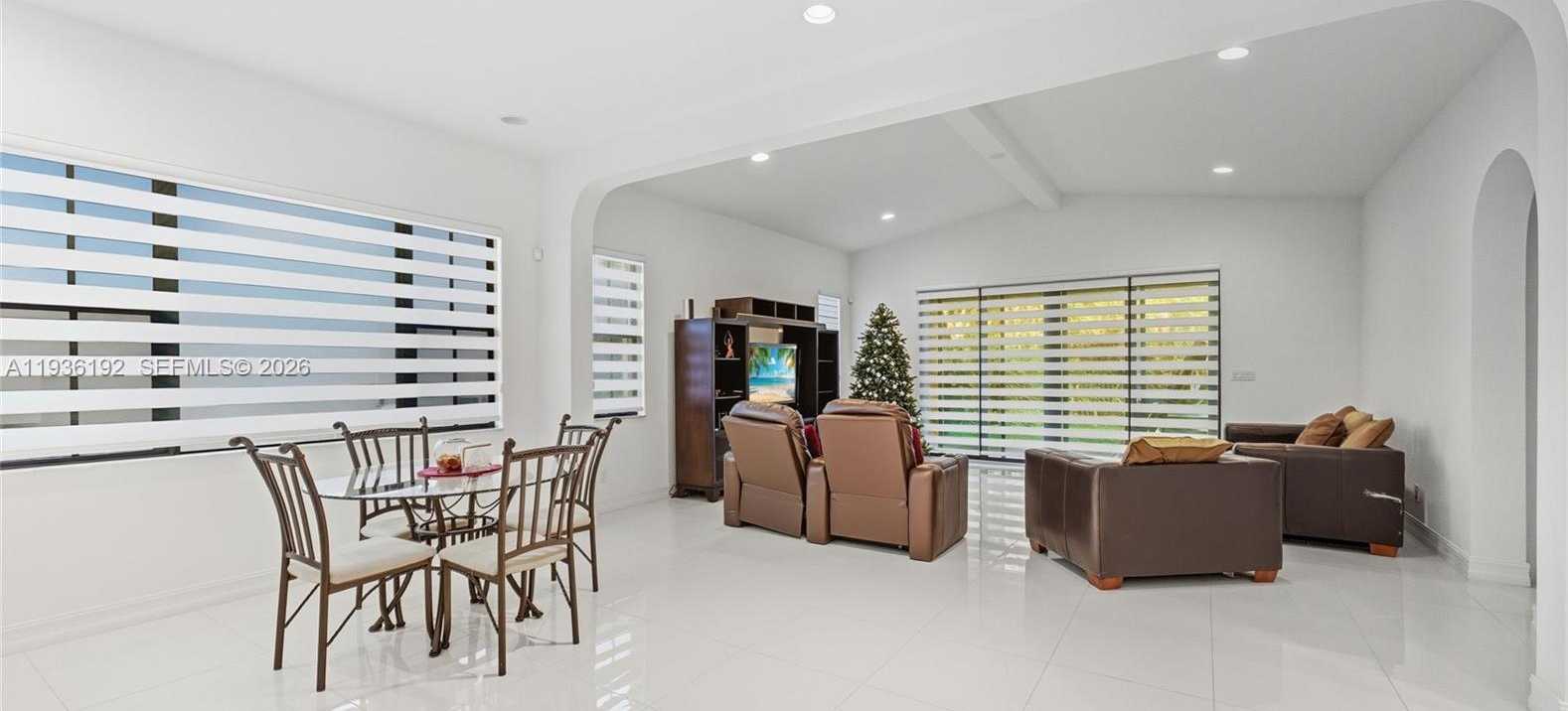 Small Image of 9220 EAST MERIDIAN DR, Parkland Number 18