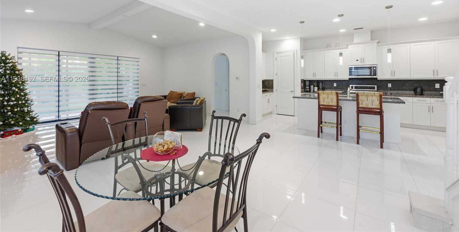 Small Image of 9220 EAST MERIDIAN DR, Parkland Number 20