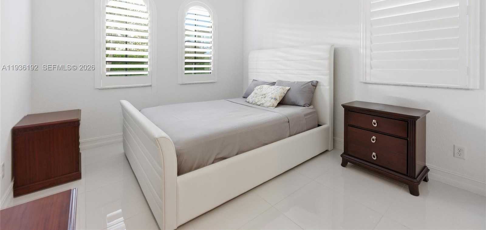 Small Image of 9220 EAST MERIDIAN DR, Parkland Number 28