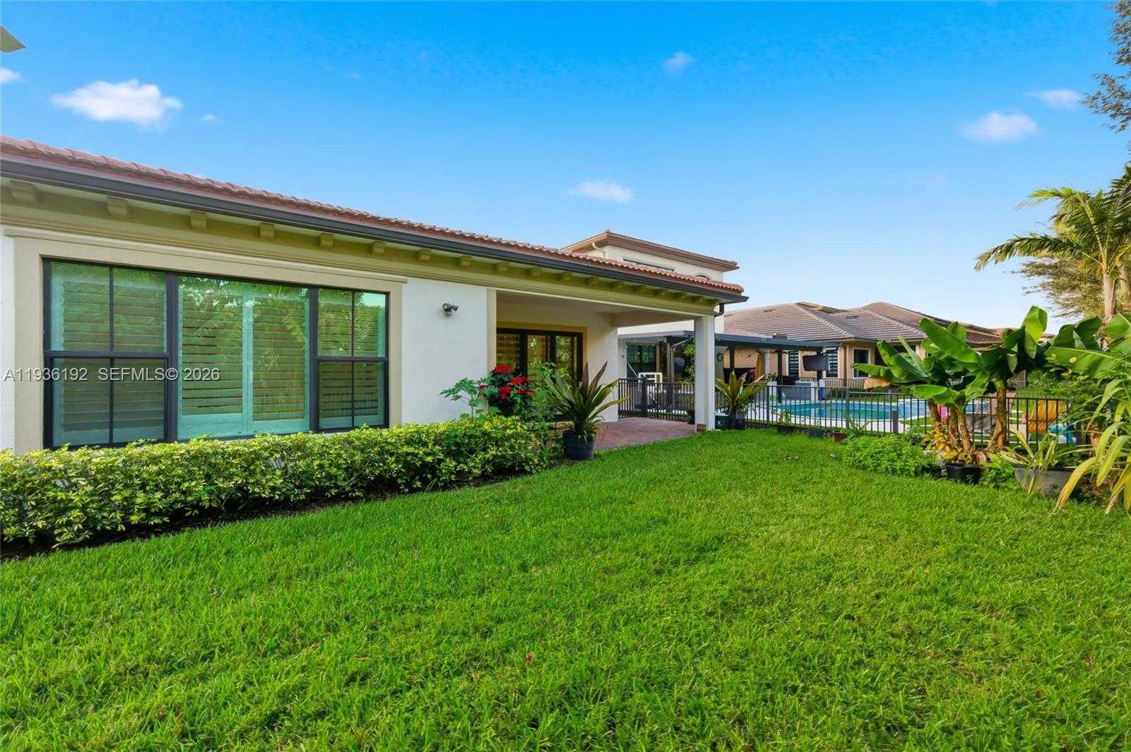 Small Image of 9220 EAST MERIDIAN DR, Parkland Number 45