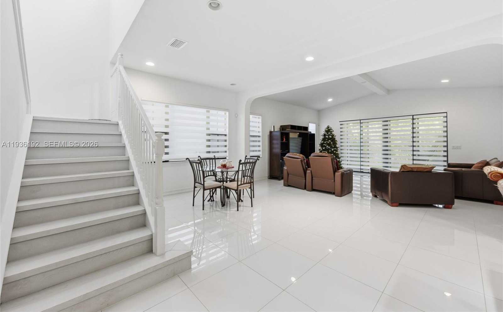 Small Image of 9220 EAST MERIDIAN DR, Parkland Number 5