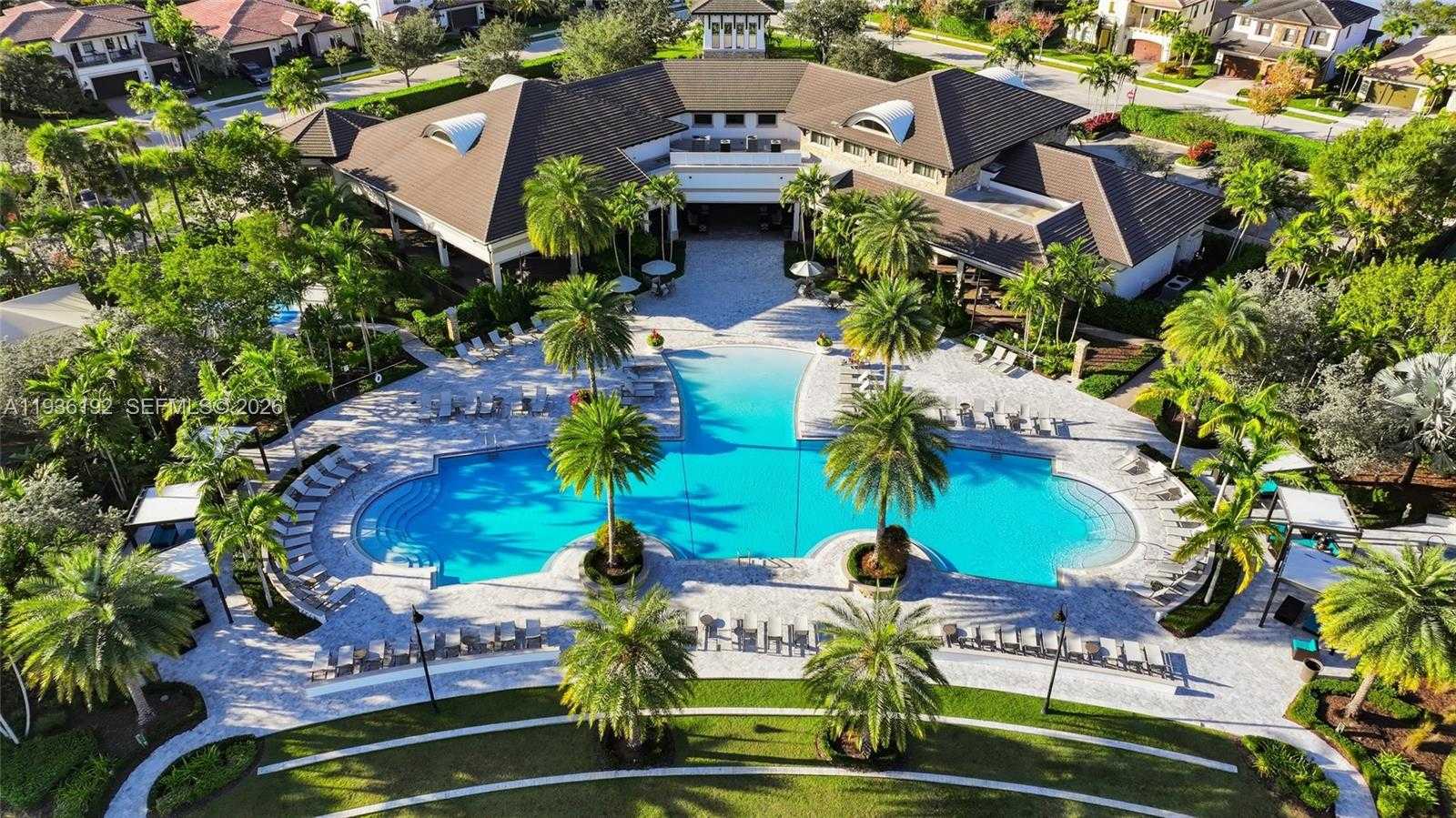 Small Image of 9220 EAST MERIDIAN DR, Parkland Number 50