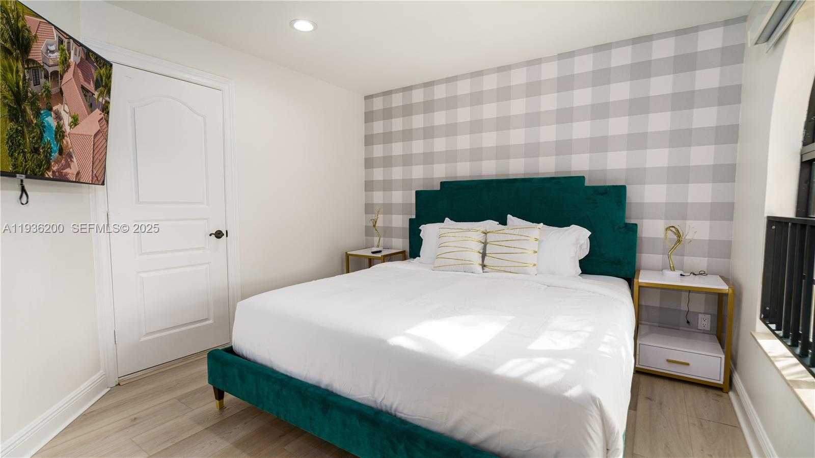 Small Image of 12000 NORTH WEST 6TH ST #., Plantation Number 40