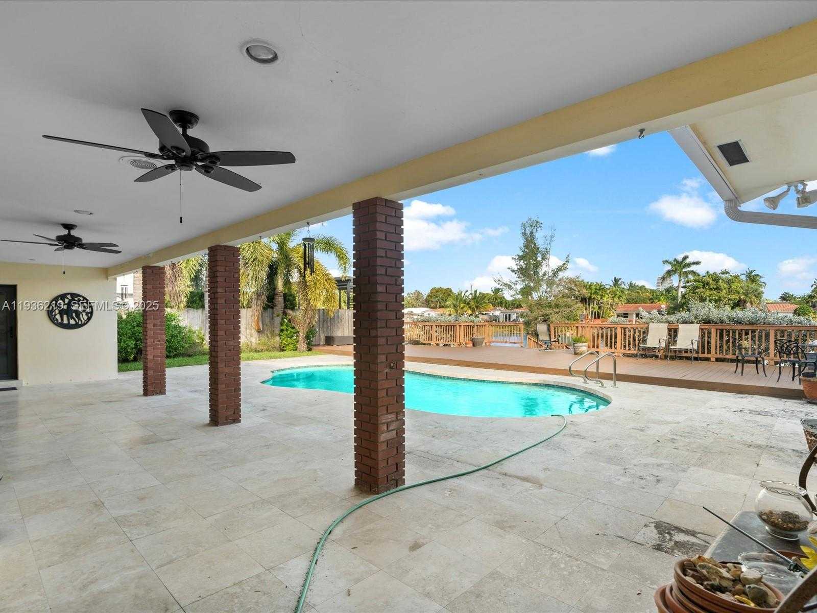 Small Image of 21151 NORTH EAST 22ND CT, Miami Number 15