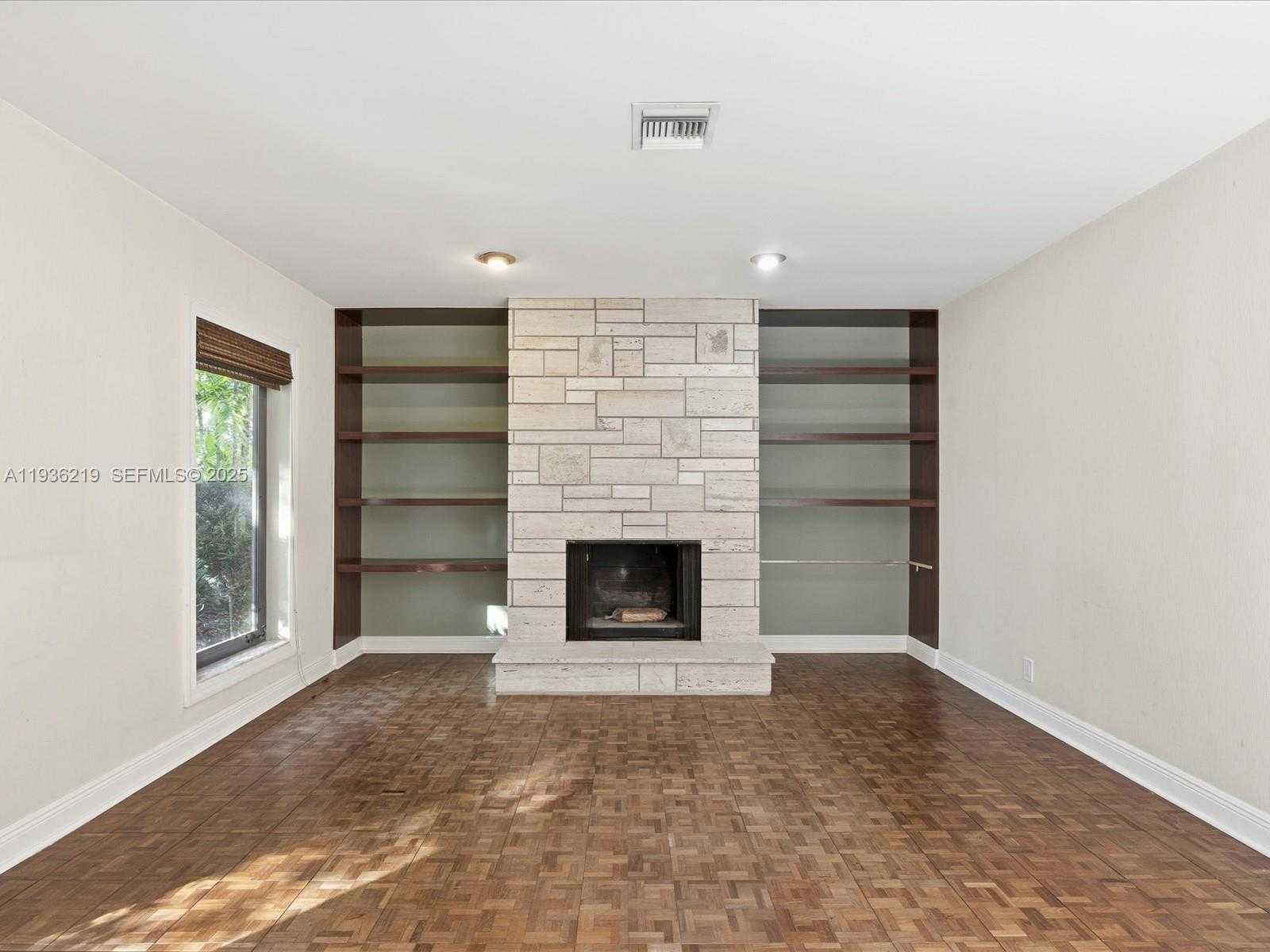 Small Image of 21151 NORTH EAST 22ND CT, Miami Number 25