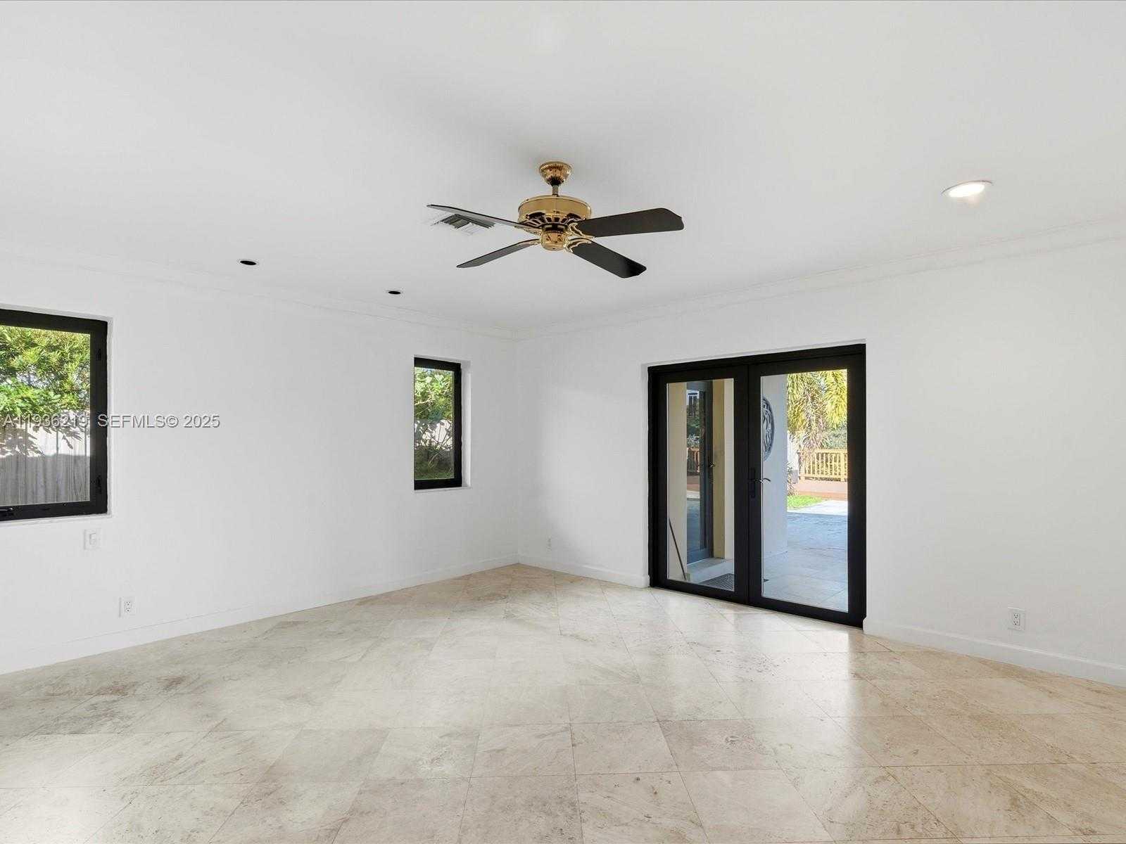 Small Image of 21151 NORTH EAST 22ND CT, Miami Number 31