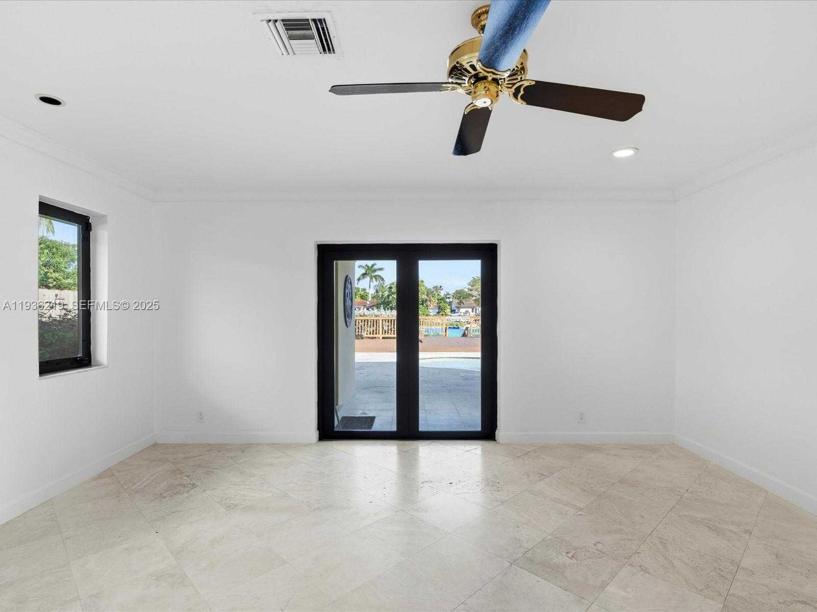 Small Image of 21151 NORTH EAST 22ND CT, Miami Number 35